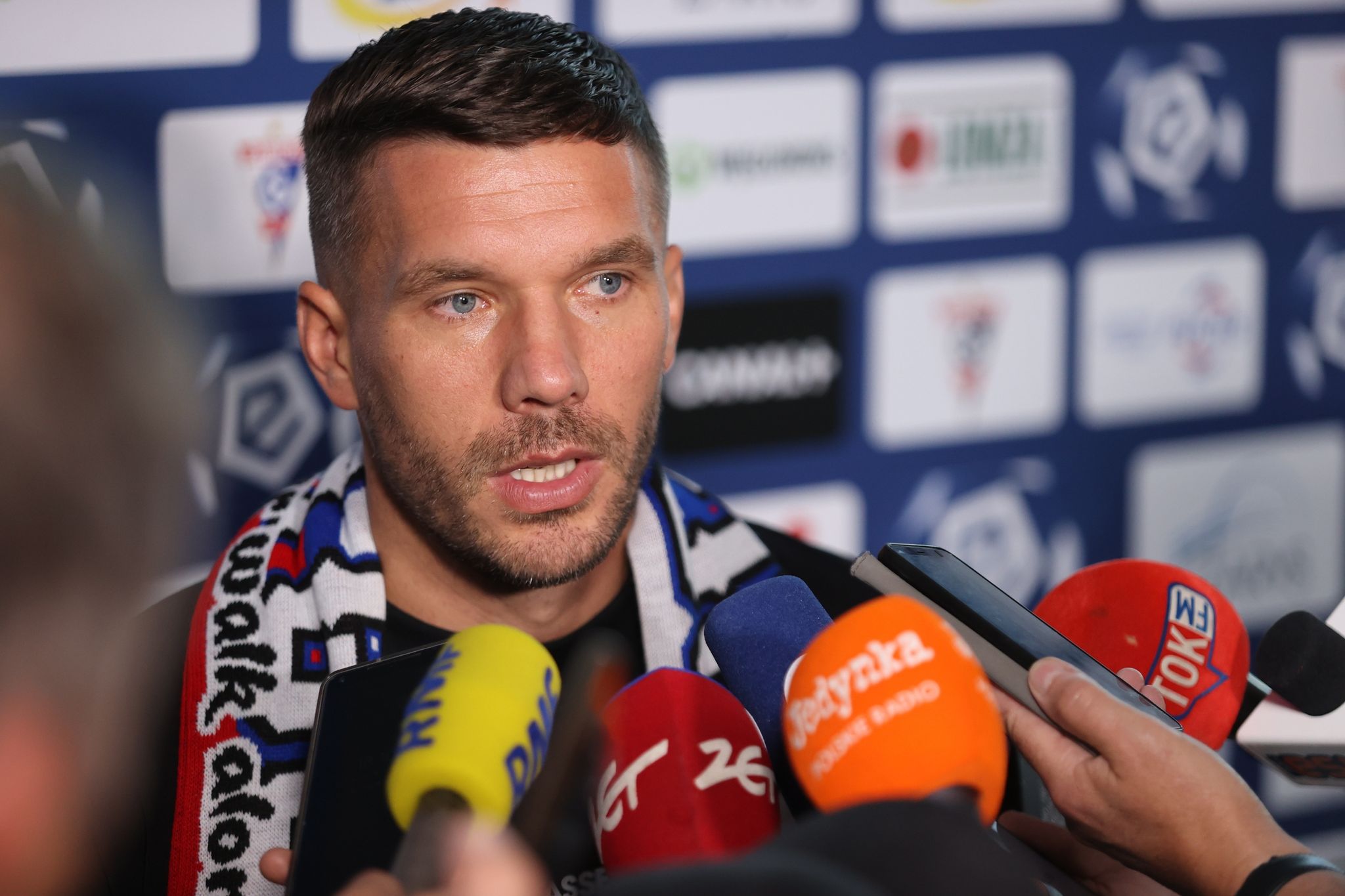 Podolski über Platzverweis: «Glasklar benachteiligt»