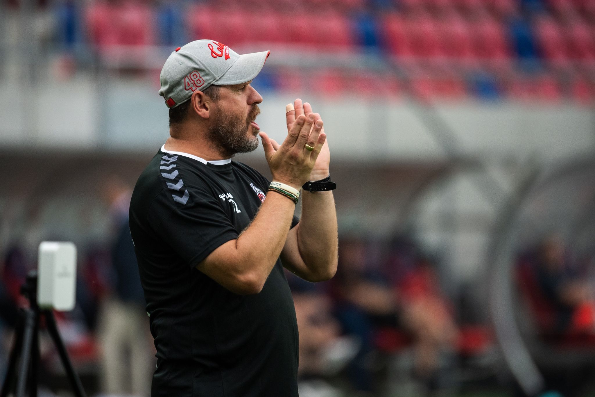 Selke debütiert beim 5:0 der Kölner gegen Lommel