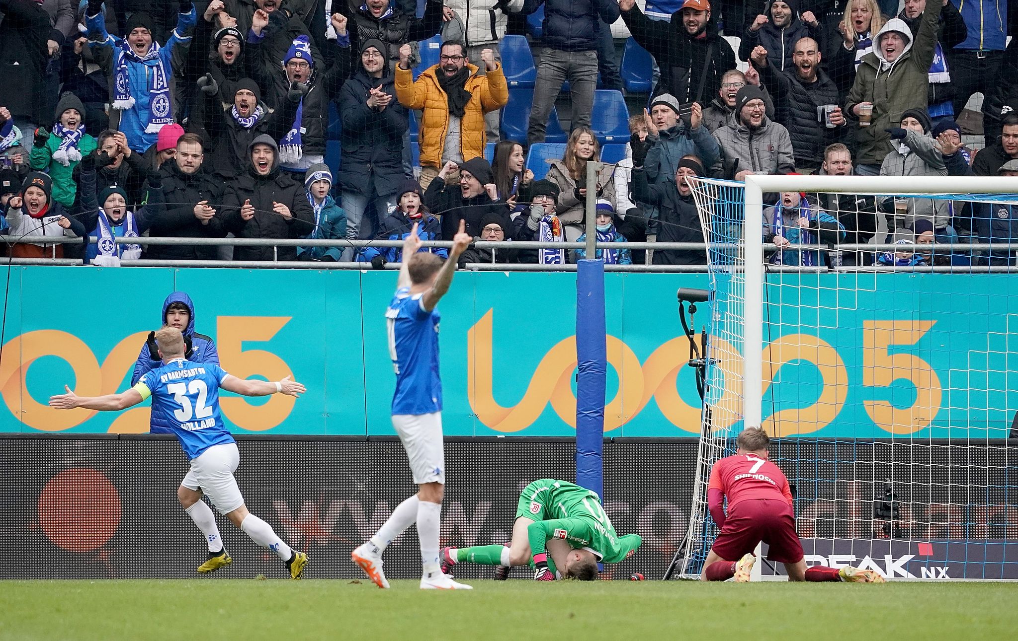 Darmstadt verteidigt Spitze – Sieg gegen Regensburg