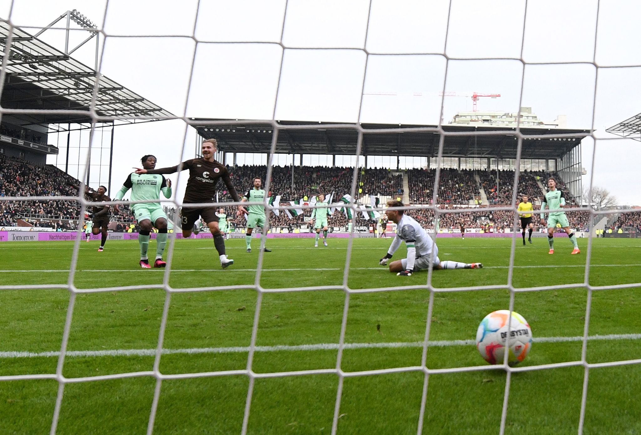Dämpfer für Hannover 96: Niederlage bei St. Pauli