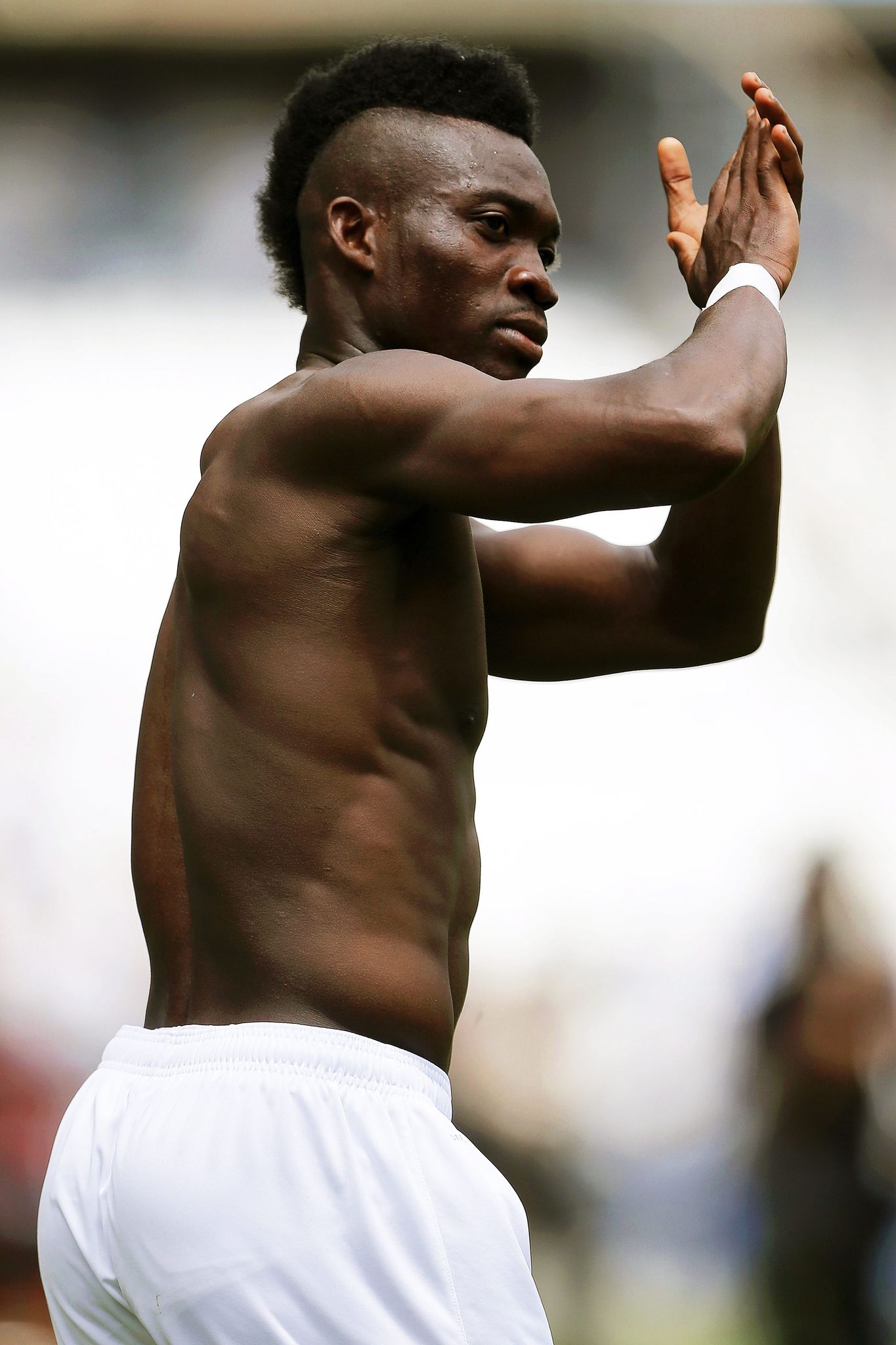 Vermisster Fußball-Profi Atsu offenbar lebend gefunden