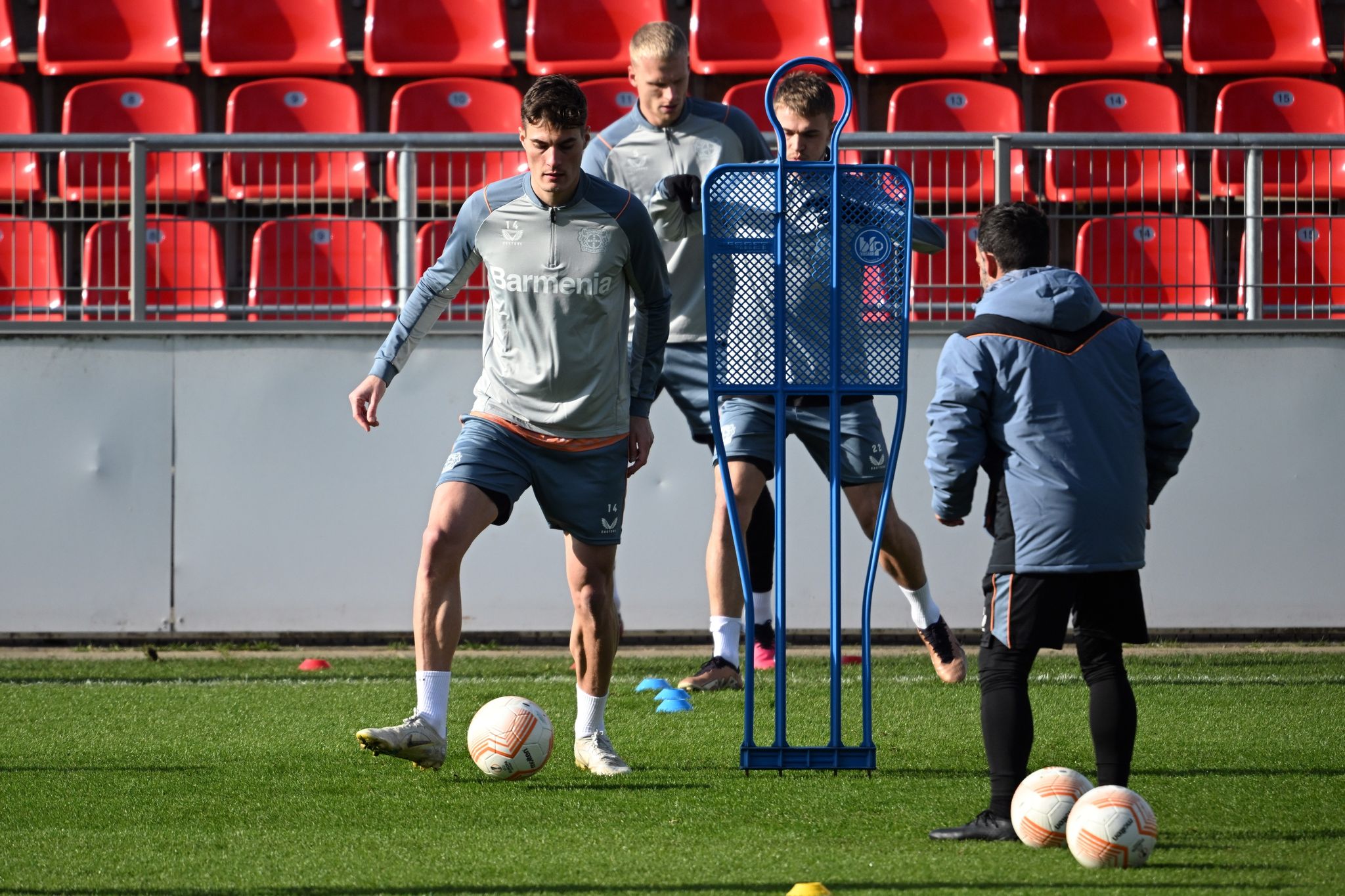 Schick gegen Monaco wieder in Leverkusens Kader