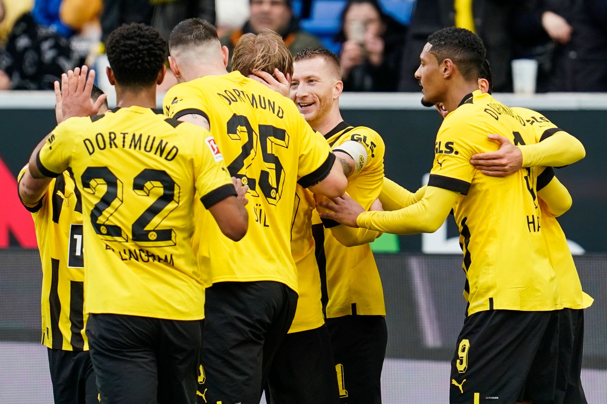 BVB legt im Titelkampf vor – Schalke siegt am Tabellenende