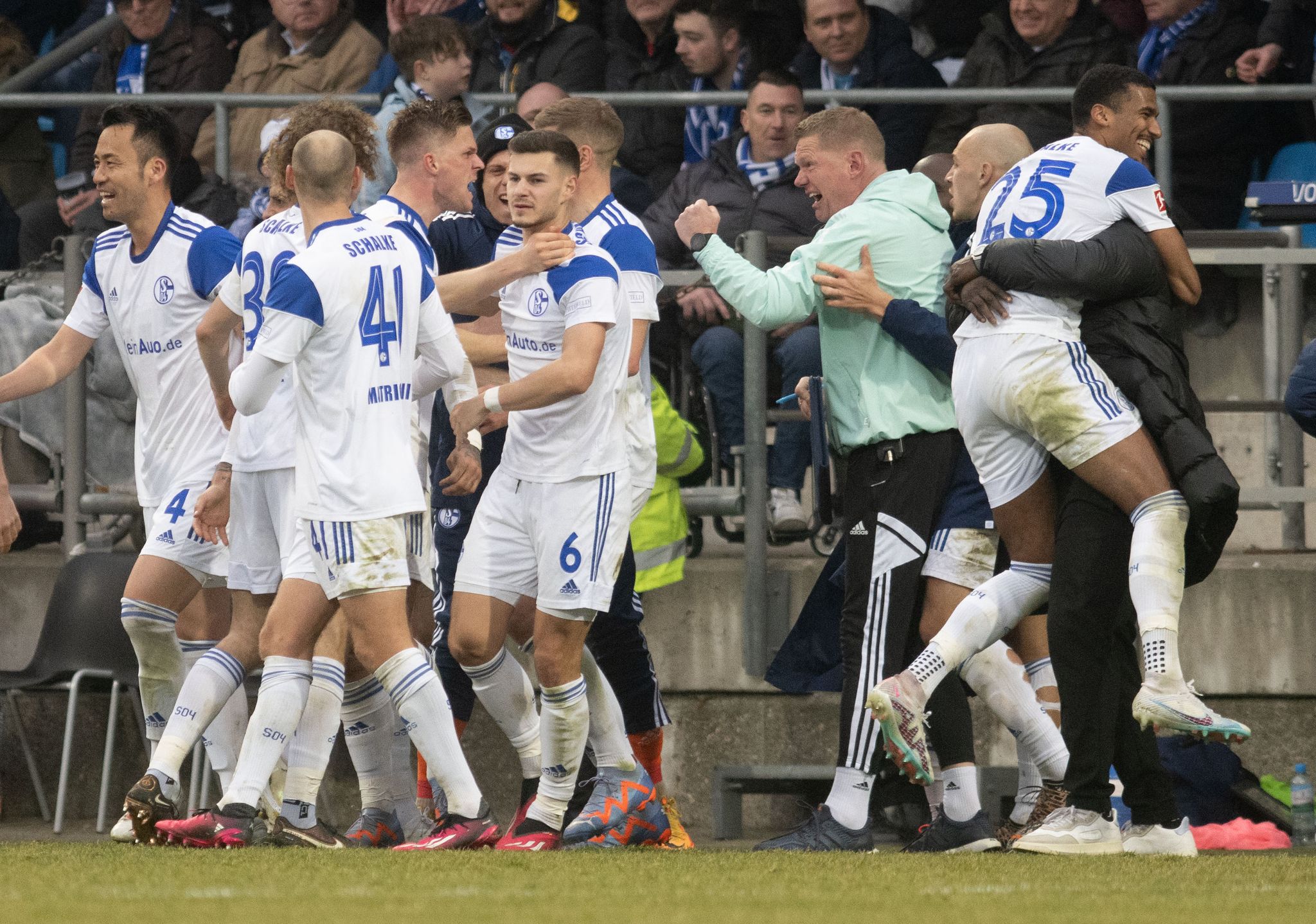 Schalke gewinnt Kellerderby – Hoffenheim-Krise geht weiter