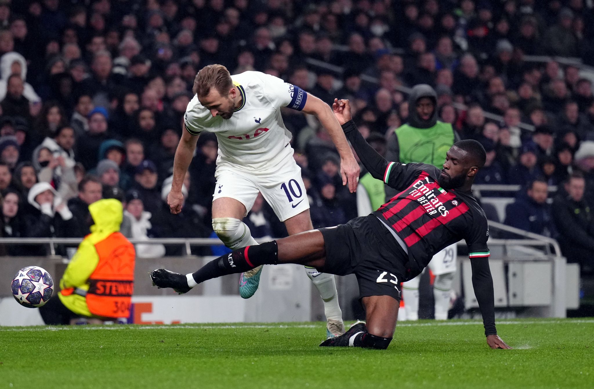 Milan seit elf Jahren wieder im Königsklassen-Viertelfinale