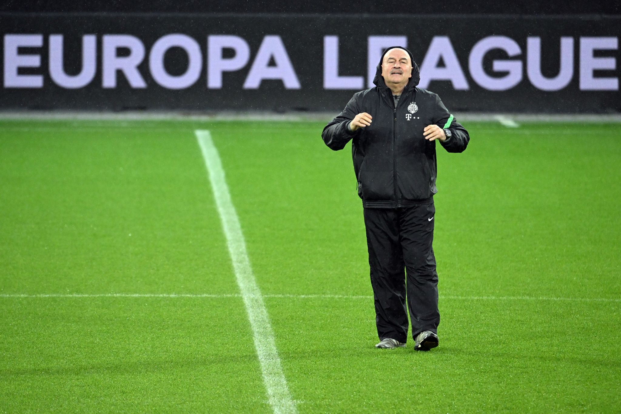 Leverkusen Favorit? Tschertschessow gibt Stöger recht