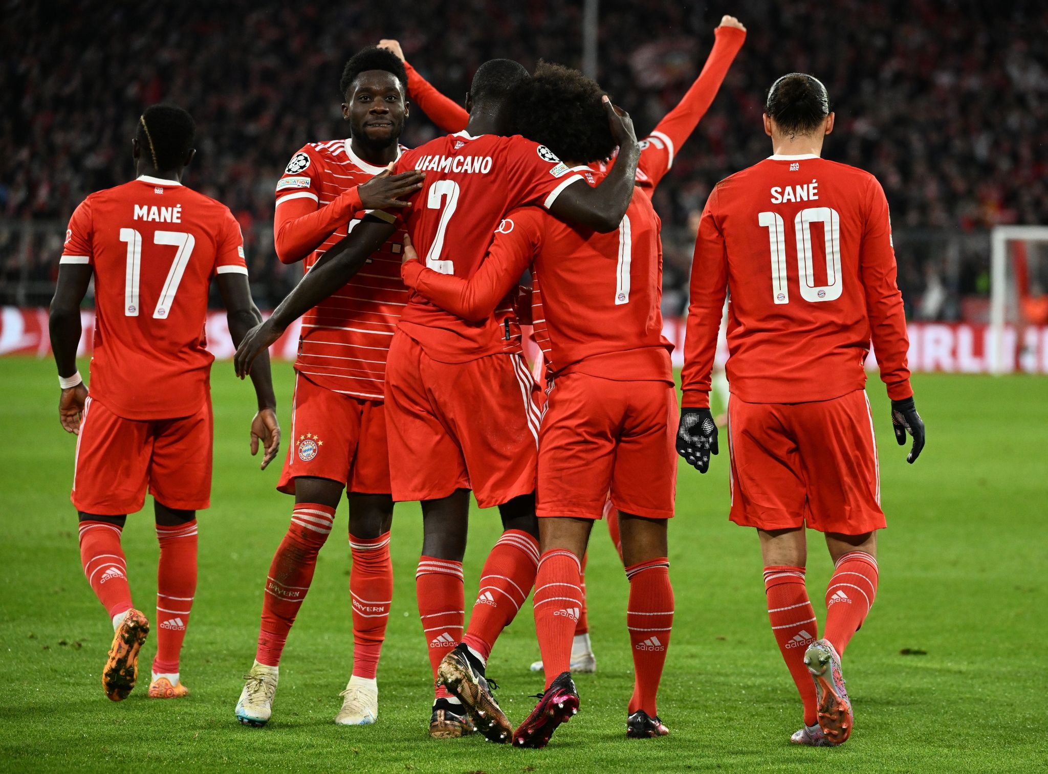 FC Bayern träumt vom Titel – Hainer sieht keinen Stärkeren