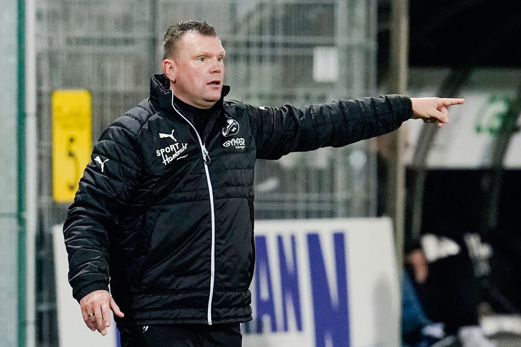 Trainer Koschinat soll Arminia vor dem Abstieg bewahren
