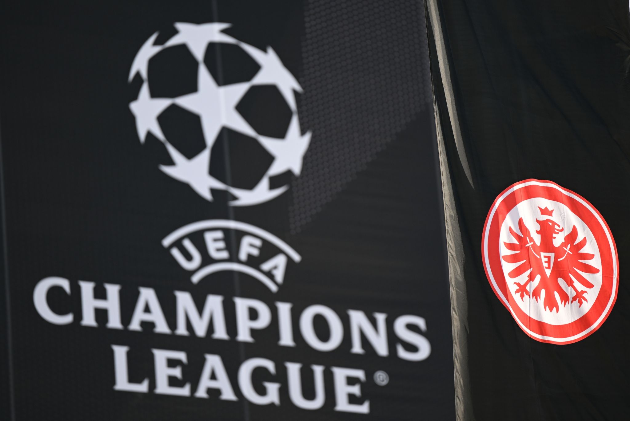 Eintracht Frankfurt wehrt sich mit einstweiliger Verfügung