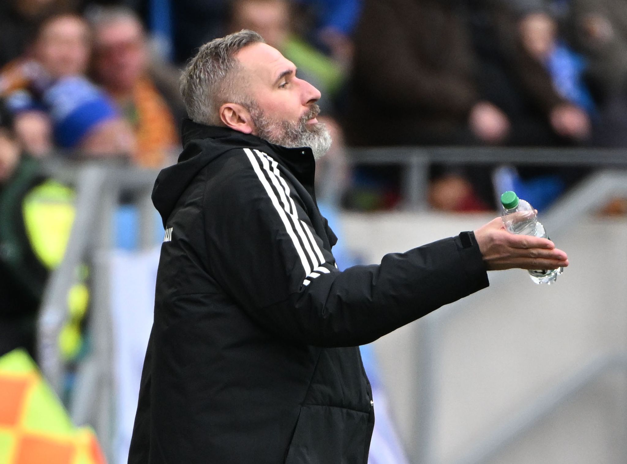 HSV-Trainer Walter für ein Spiel gesperrt