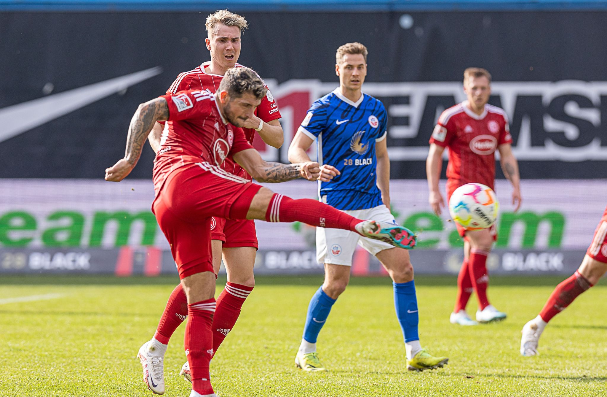 Desolate Rostocker ohne Chance gegen starke Düsseldorfer