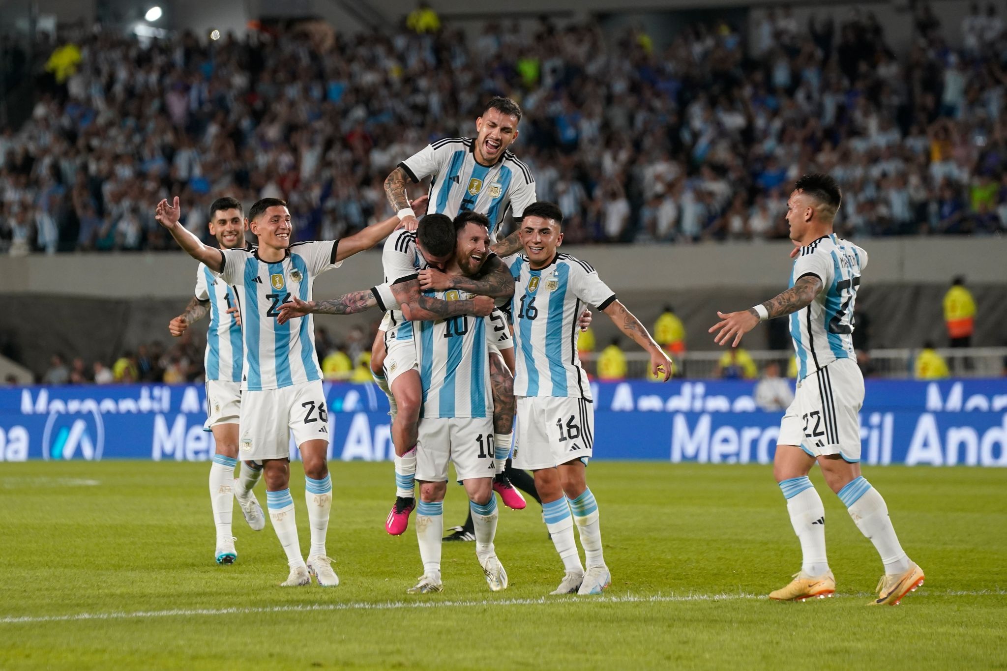 Argentinien schlägt Panama im ersten Länderspiel nach WM