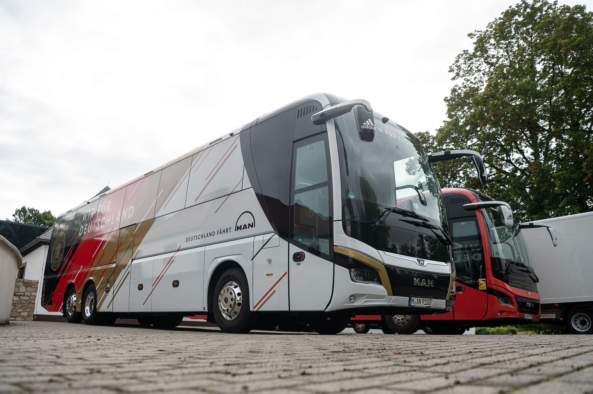 Auch DFB-Team vom Bahnstreik betroffen: Per Bus nach Köln