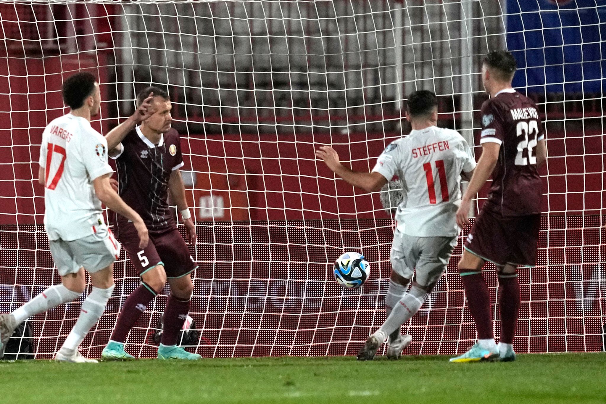 29-Minuten-Hattrick: Steffen schießt Schweiz zum Sieg