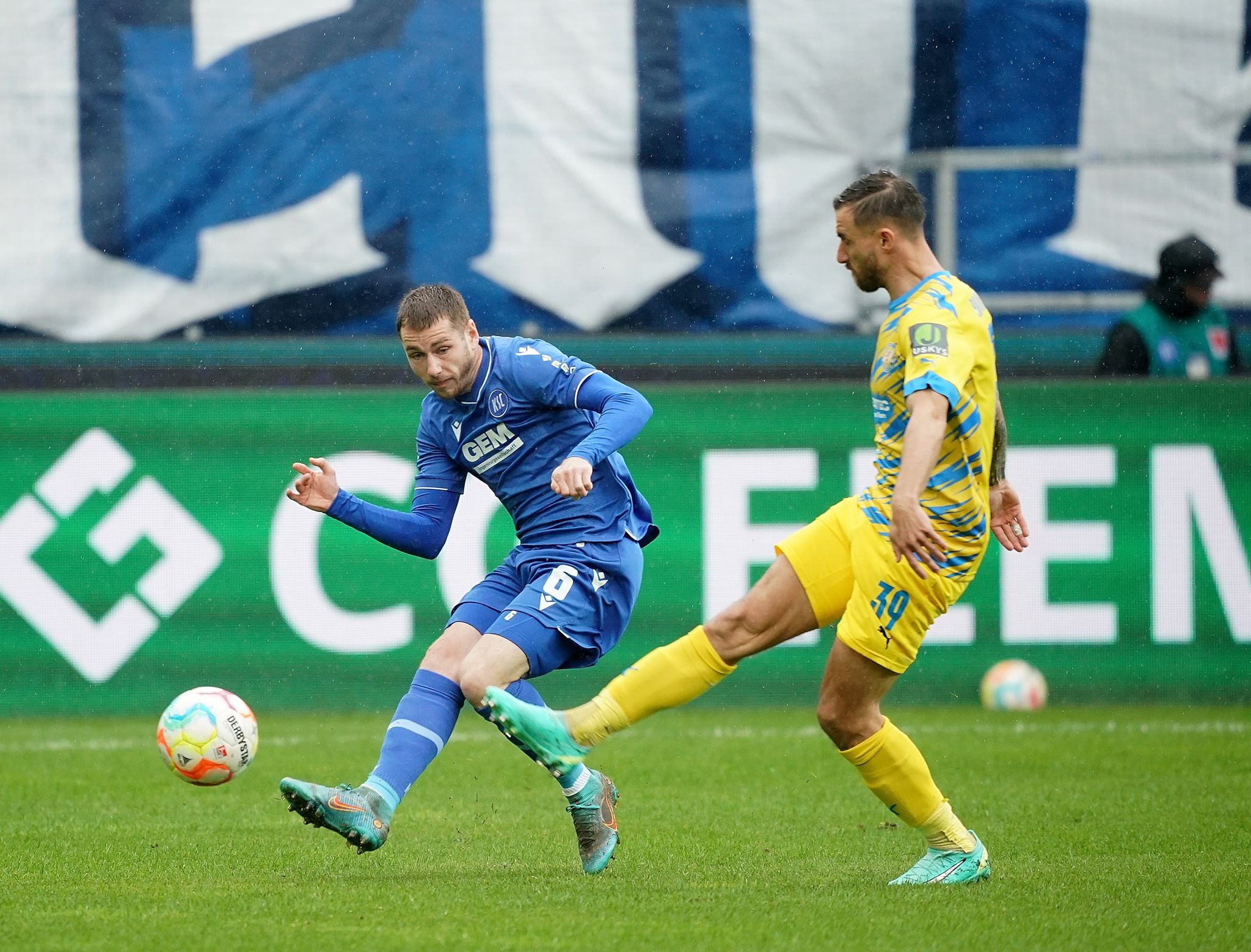 Jensen rettet KSC Punkt gegen Braunschweig