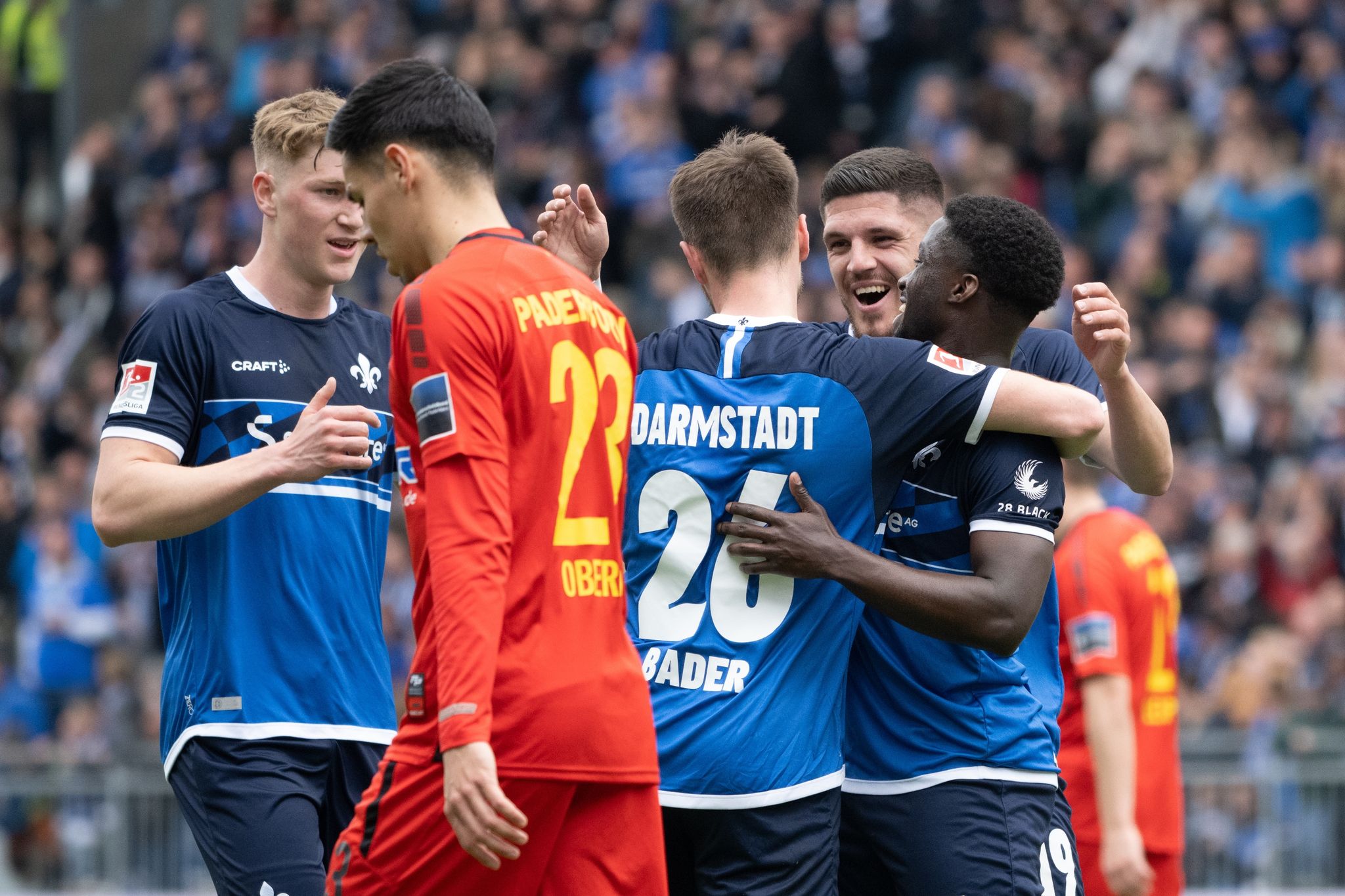 Darmstadt setzt sich ab – Düsseldorf verspielt Chance