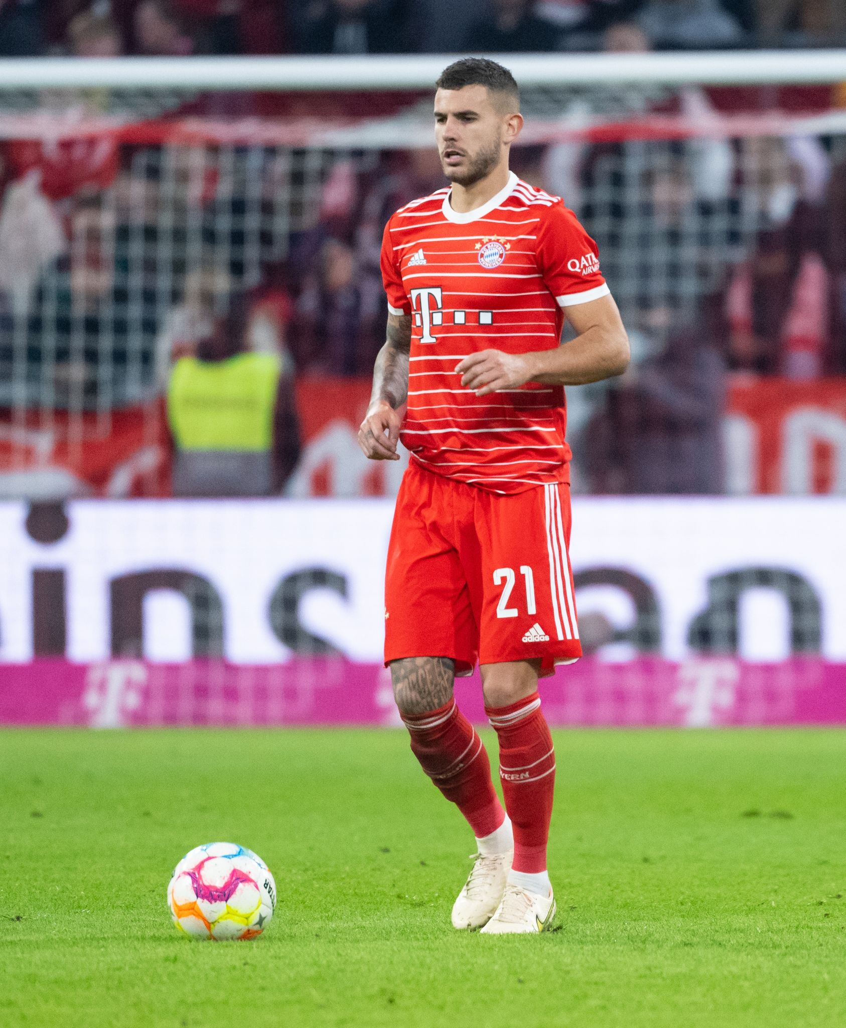 Bayern-Profi Hernández trainiert wieder mit Ball