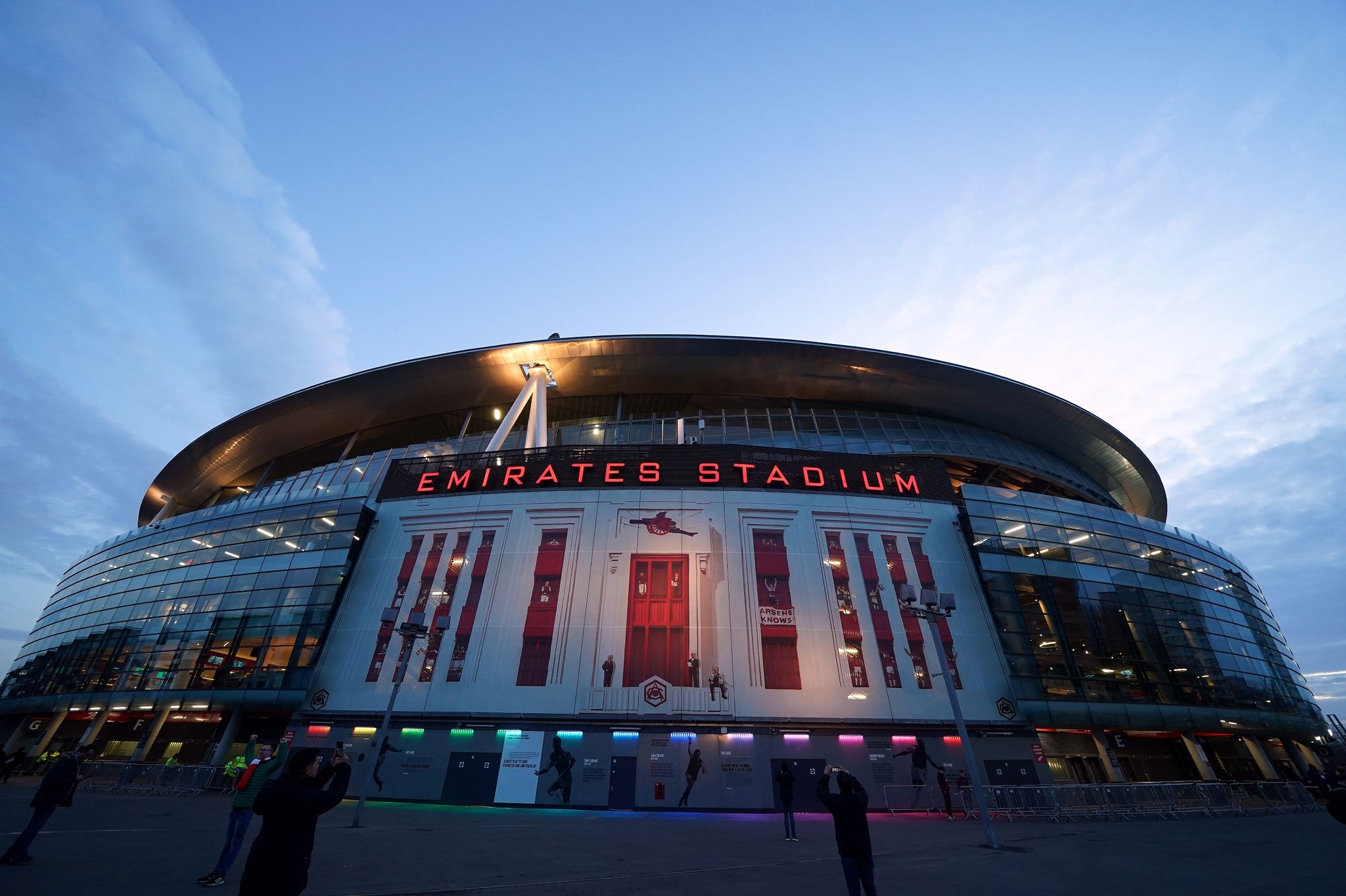 42.000 Tickets für Halbfinale Arsenal-Wolfsburg verkauft