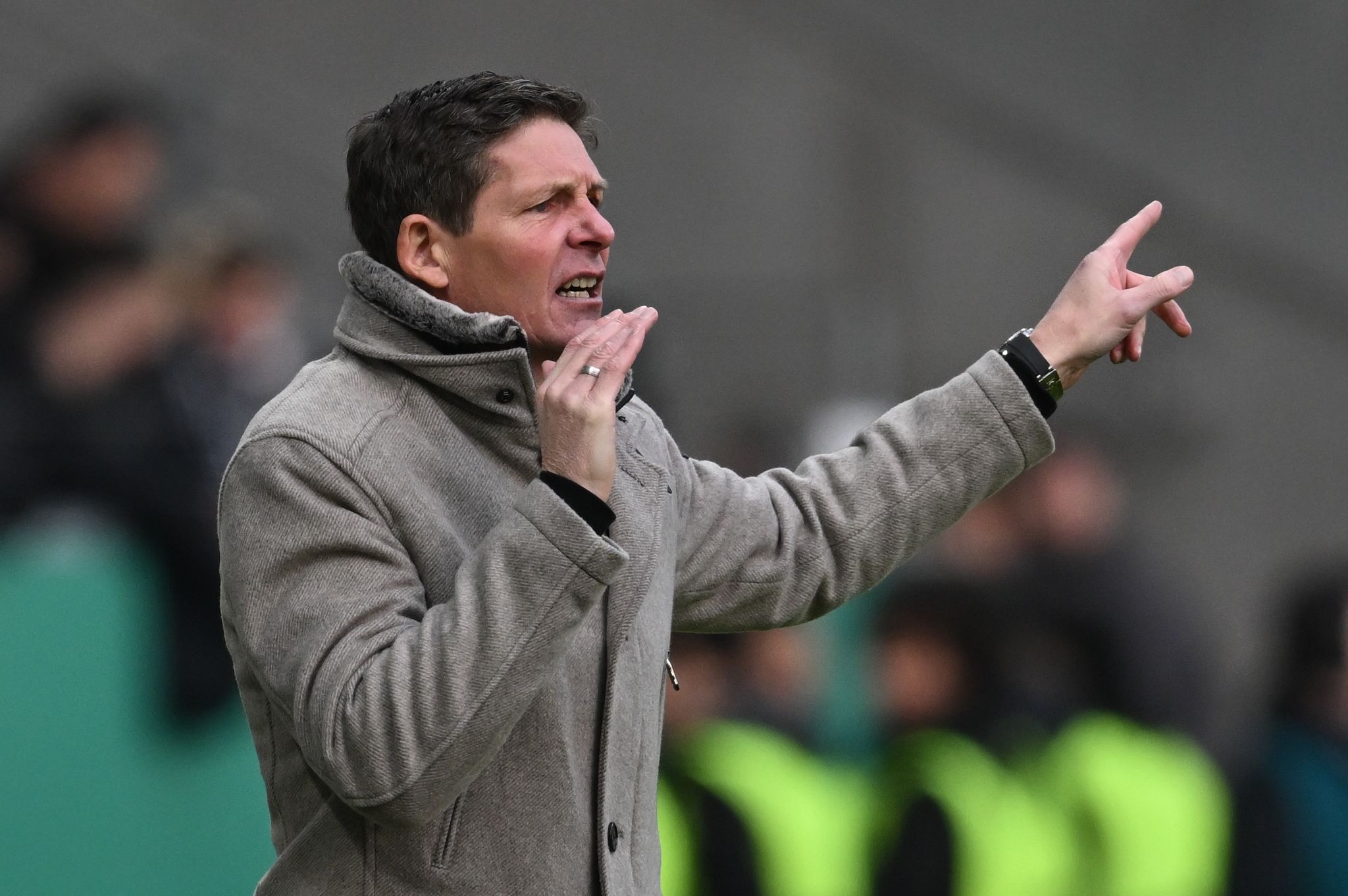 Glasner geht fest von Verbleib bei Eintracht Frankfurt aus