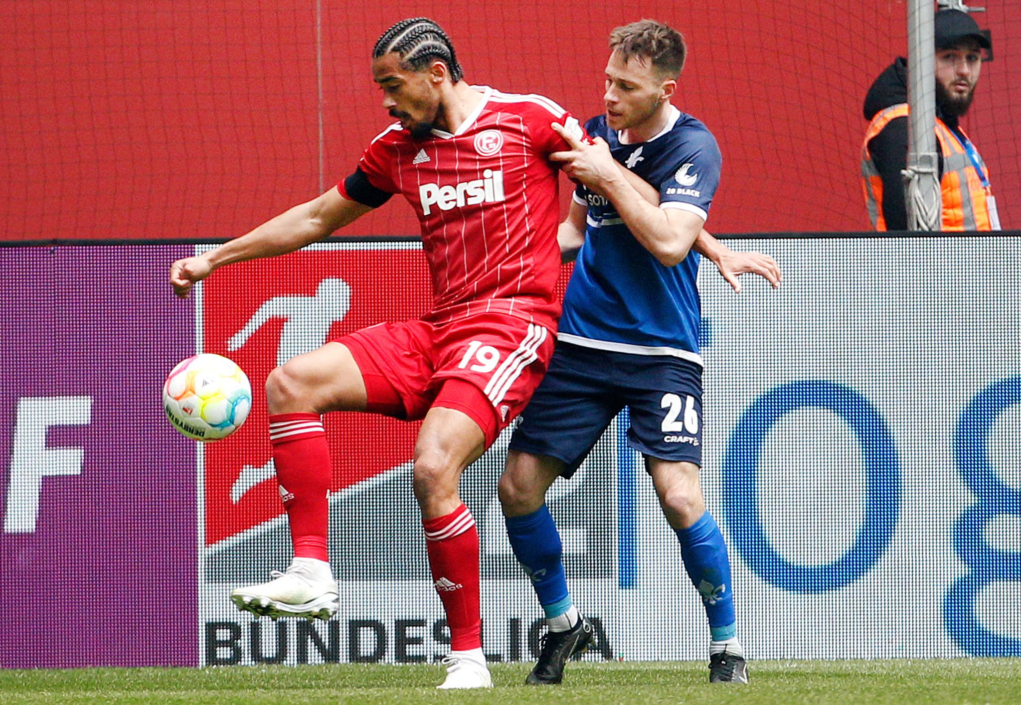 Ligaprimus Darmstadt gestoppt: Iyoha sichert Fortuna-Sieg