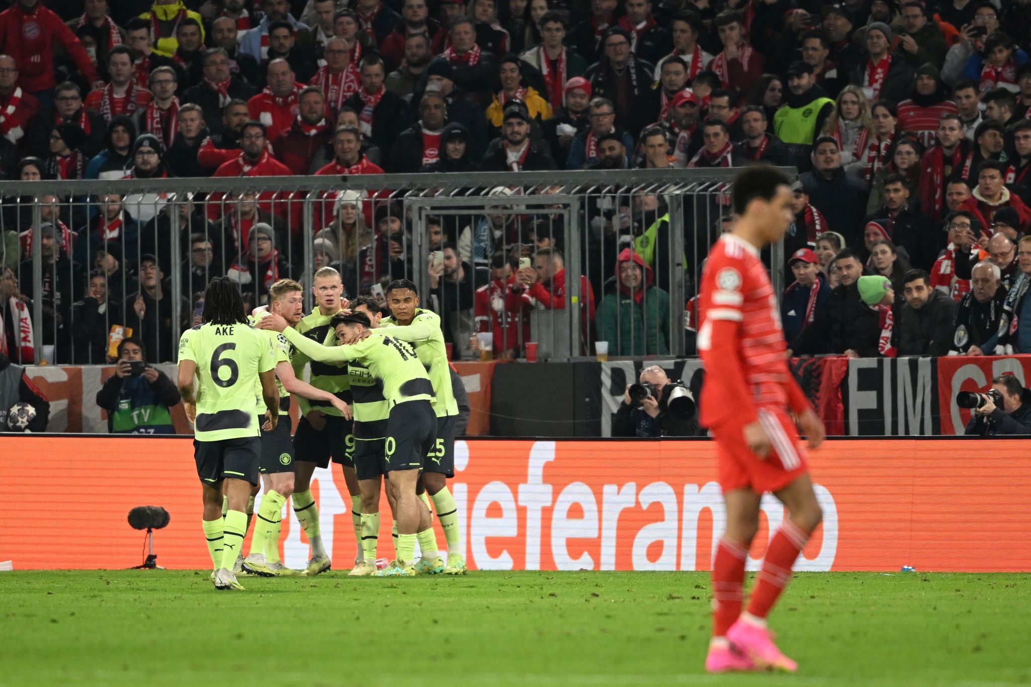 Ohne Tor-Punch chancenlos: Haaland besiegelt Bayern-K.o.