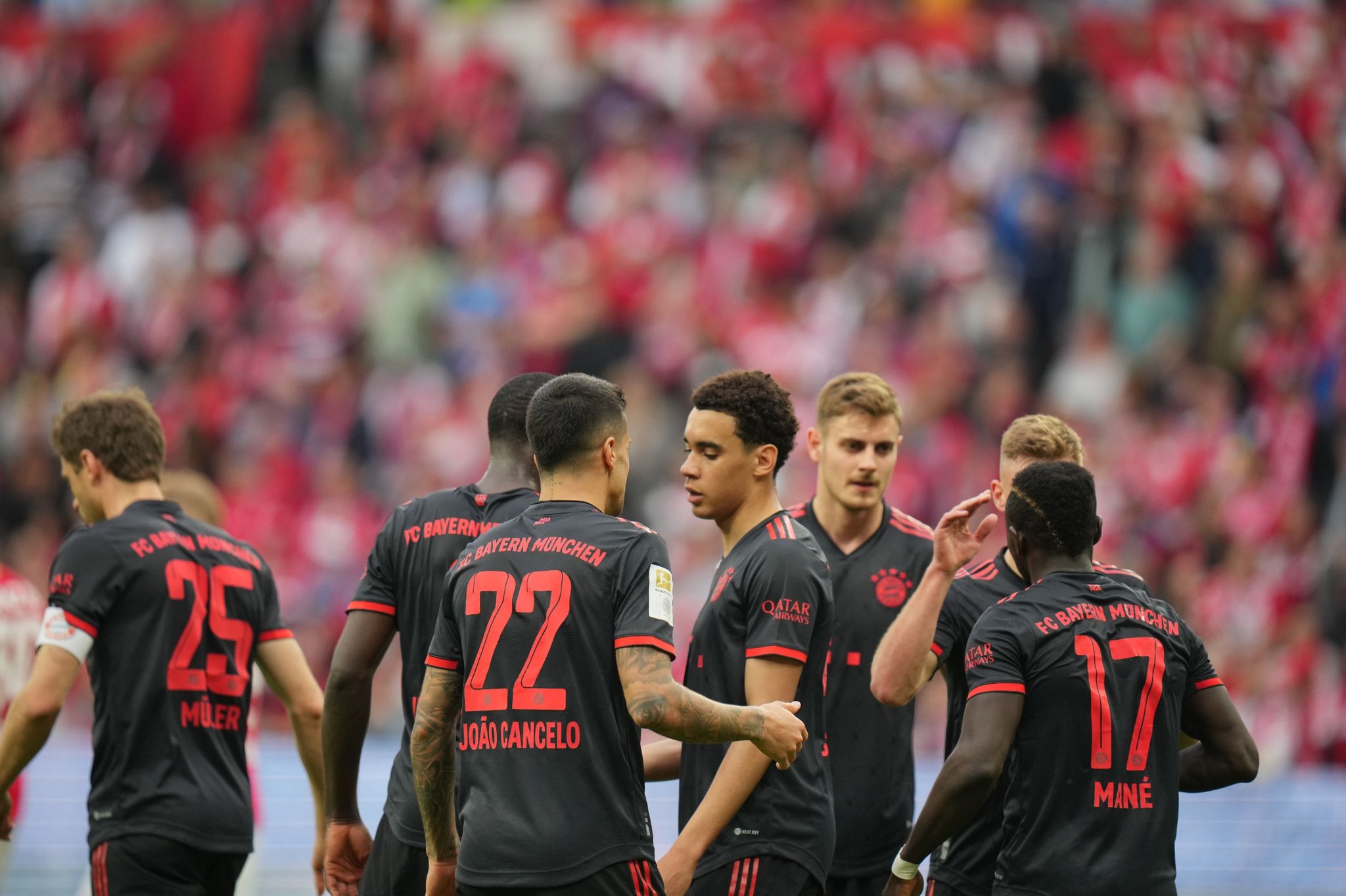Bayern in der Krise – BVB übernimmt mit 4:0 Tabellenführung