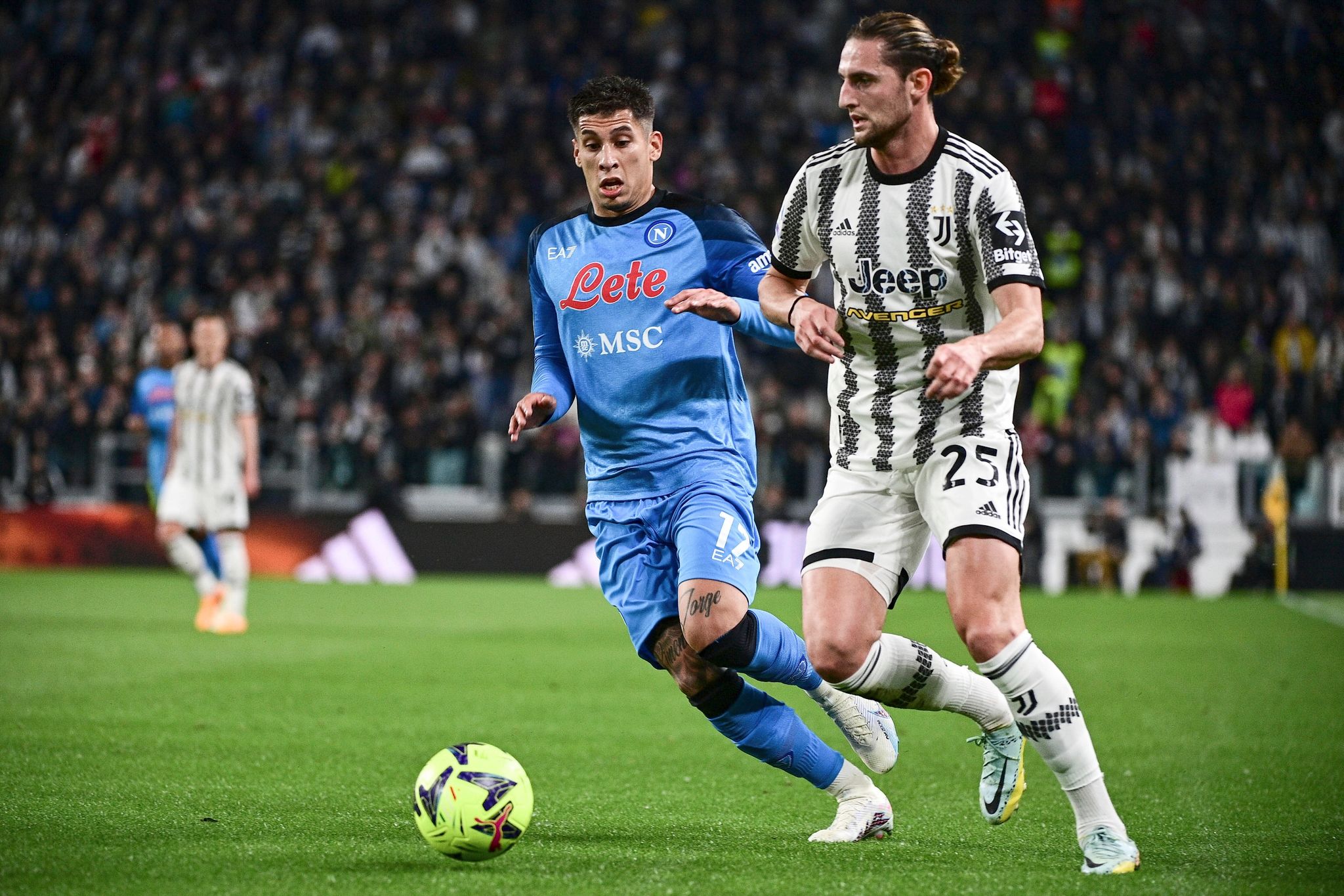 SSC Neapel in Italien dicht vor dem Meistertitel