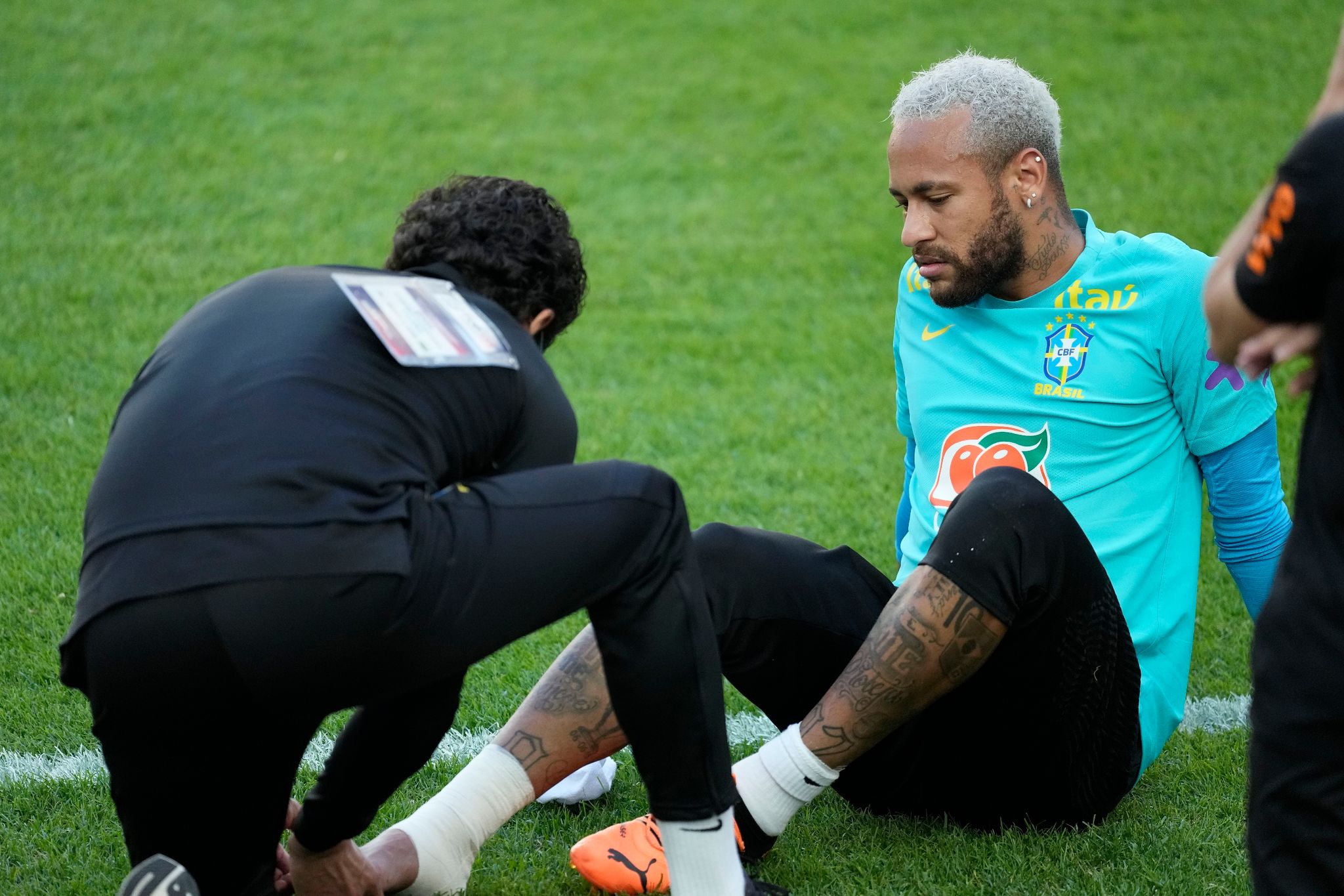 Nach Knöcheloperation: Neymar setzt Reha in Paris fort
