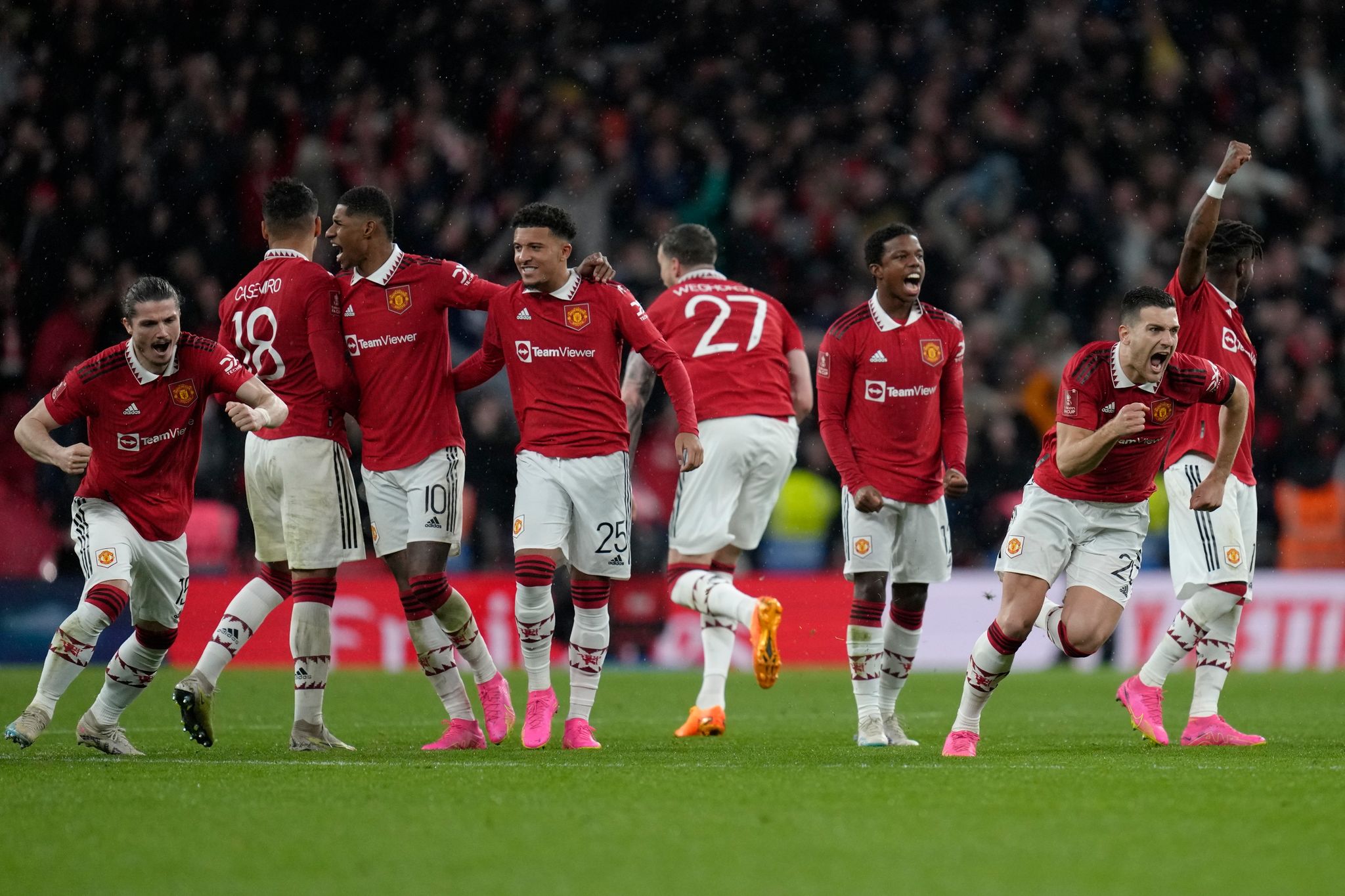 Endgültige Angebote für Kauf von Manchester United vorgelegt