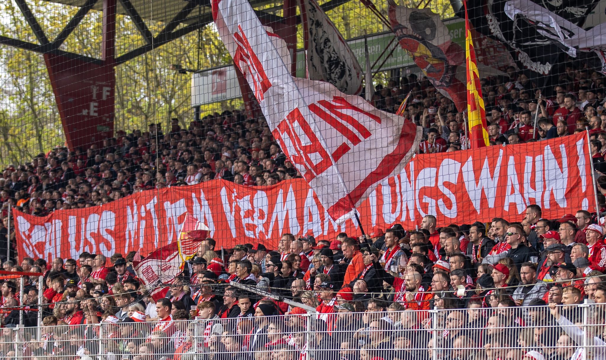Wieder Fan-Proteste gegen Investoren-Einstieg bei der DFL