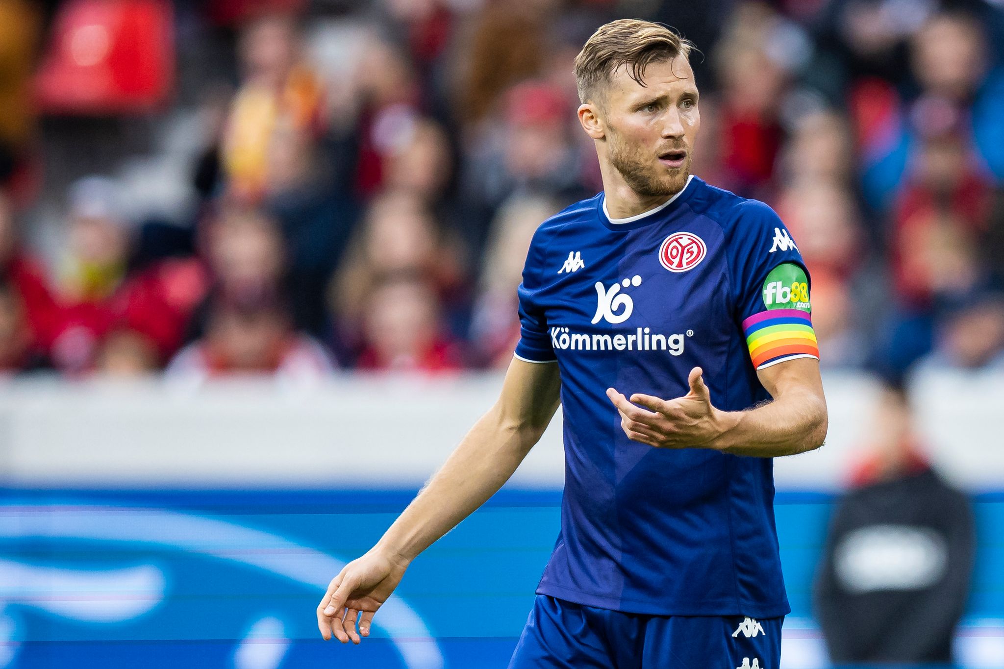 Kapitän Widmer verlängert Vertrag bei Mainz 05 bis 2026