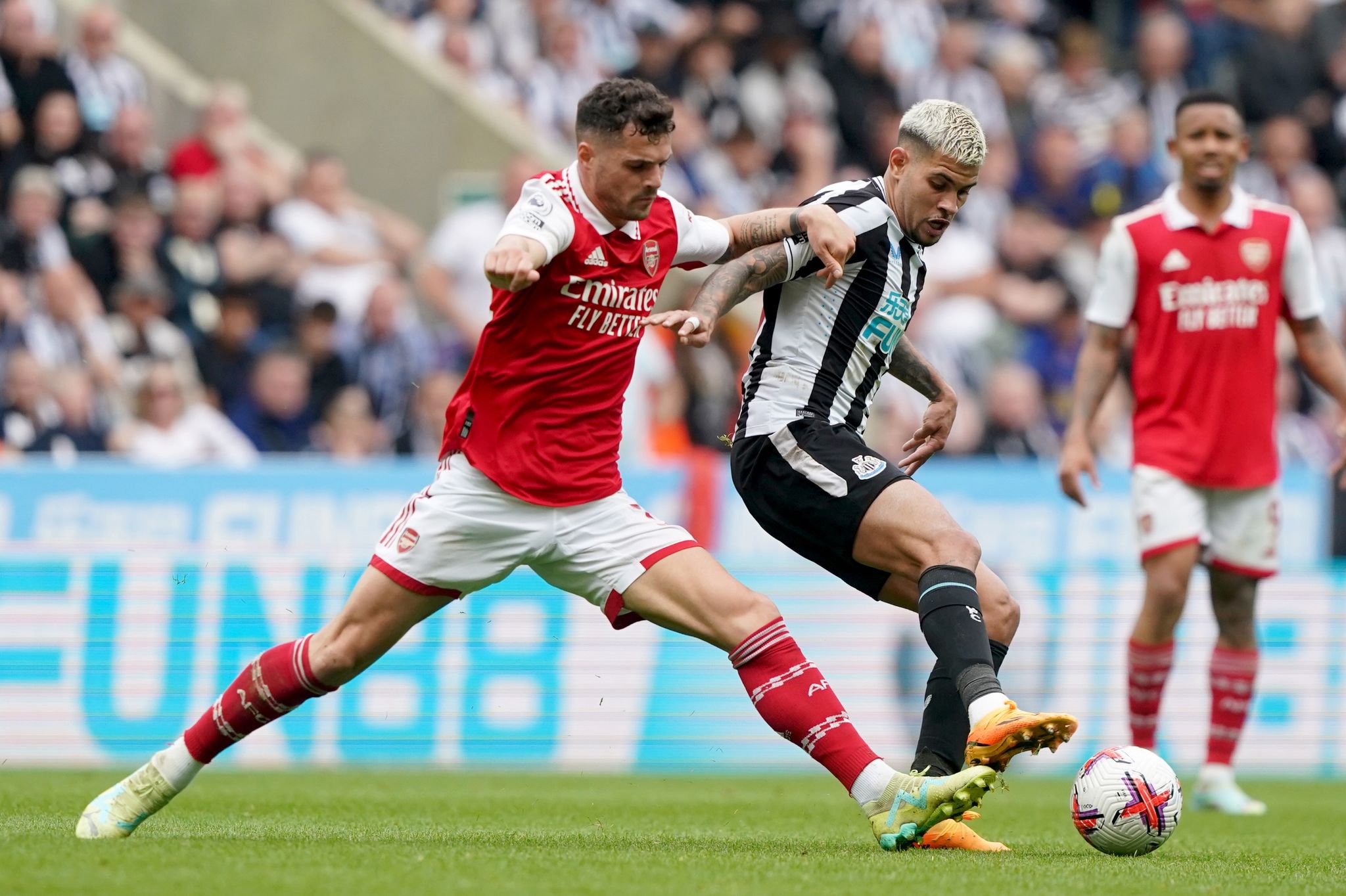 Arsenal gewinnt Topspiel und bleibt an Man City dran