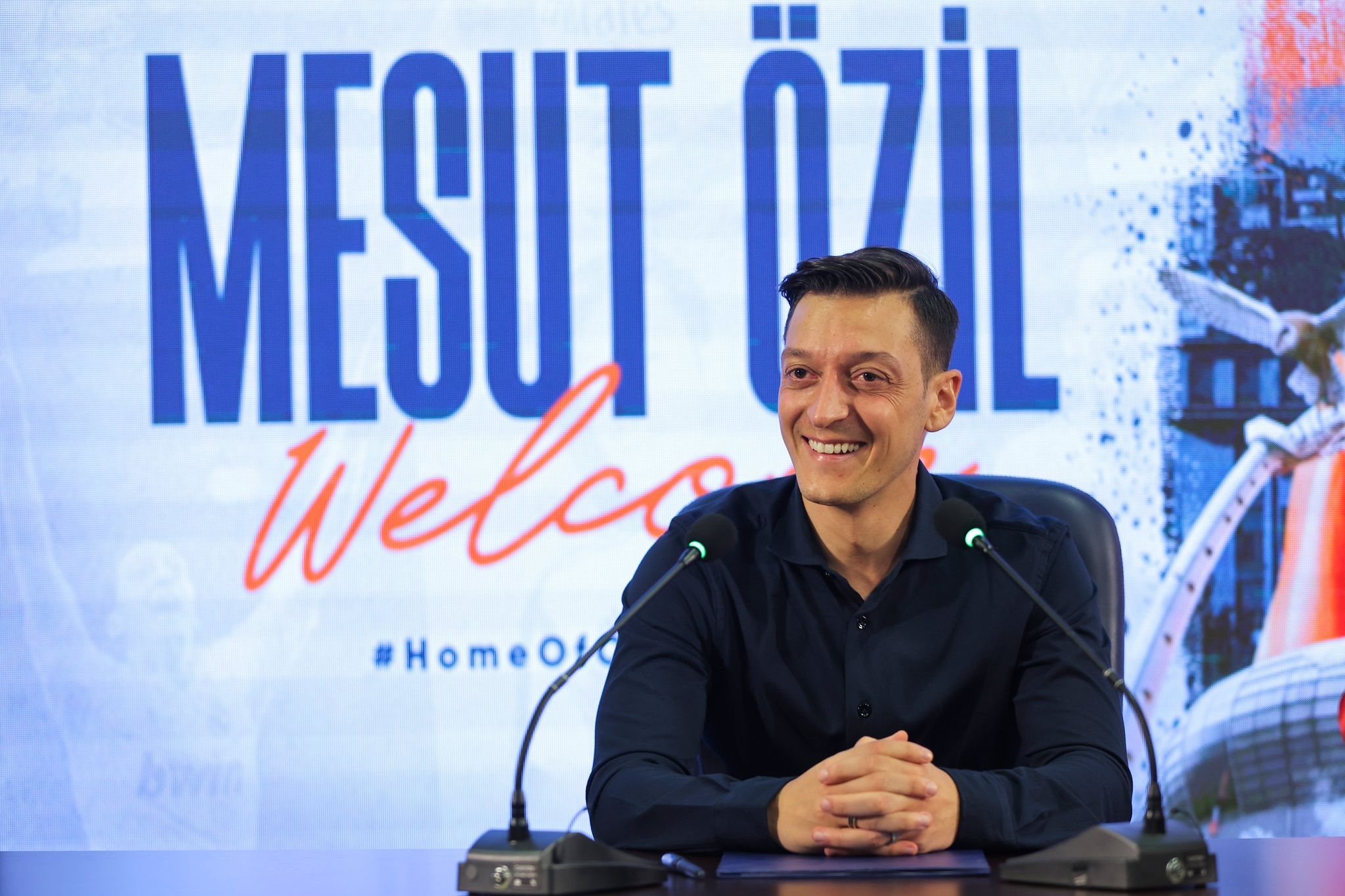 Özil gönnt BVB die Schale nicht – «Blauen Wurzeln treu»