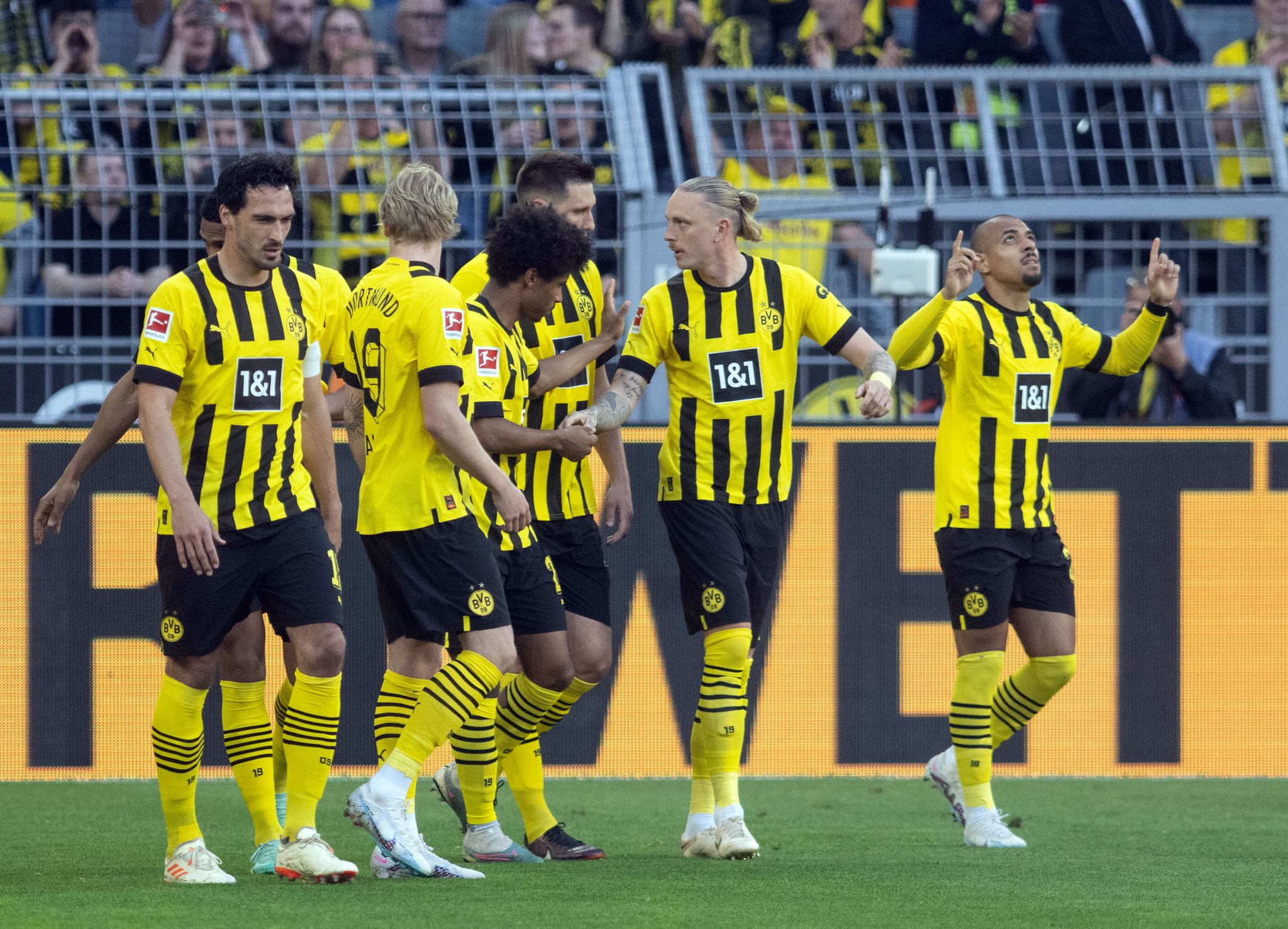 Bayern und BVB souverän – Bochum zieht an Schalke vorbei