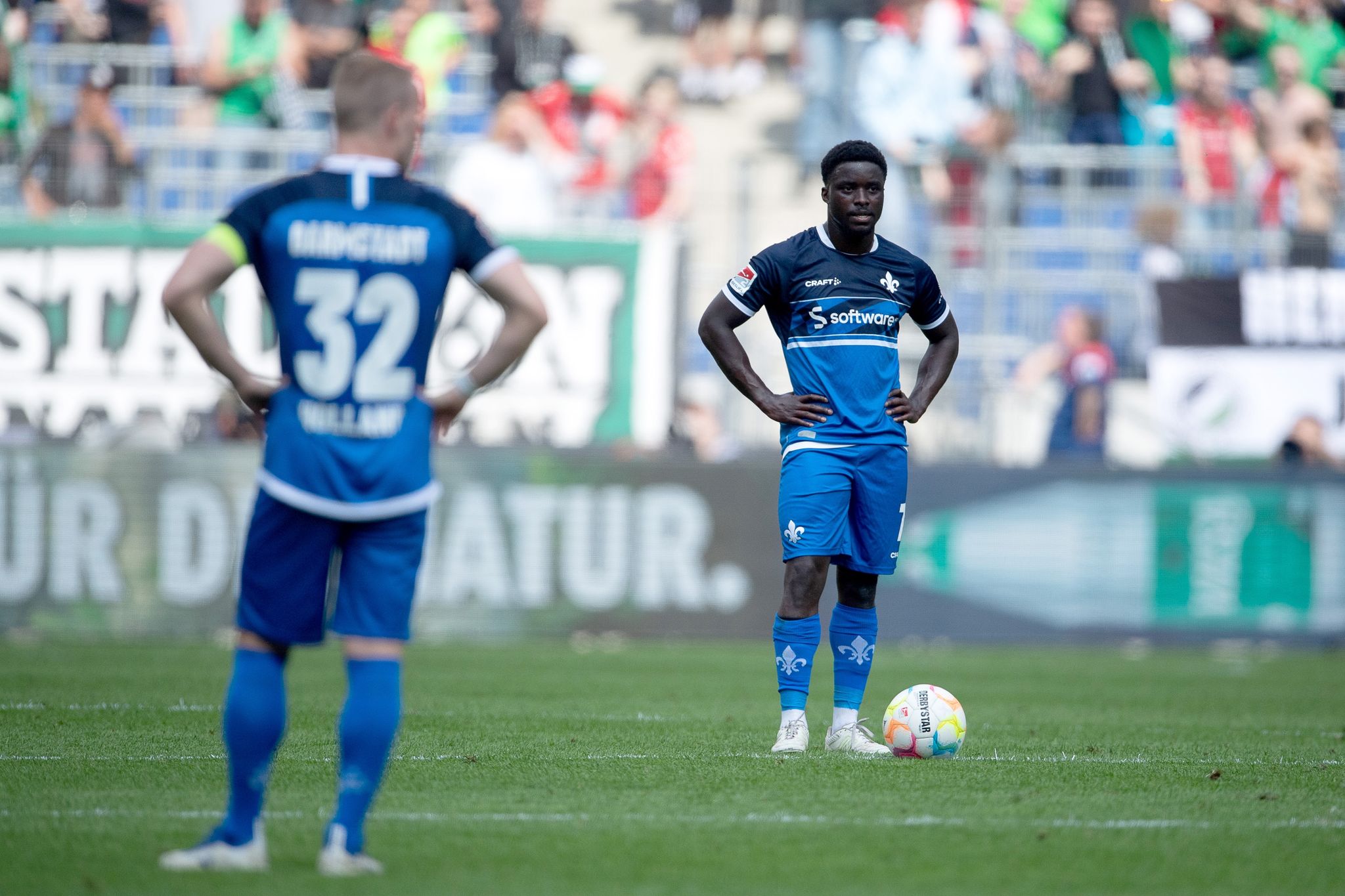Aufstiegsfeier vertagt: Darmstadt verliert in Hannover