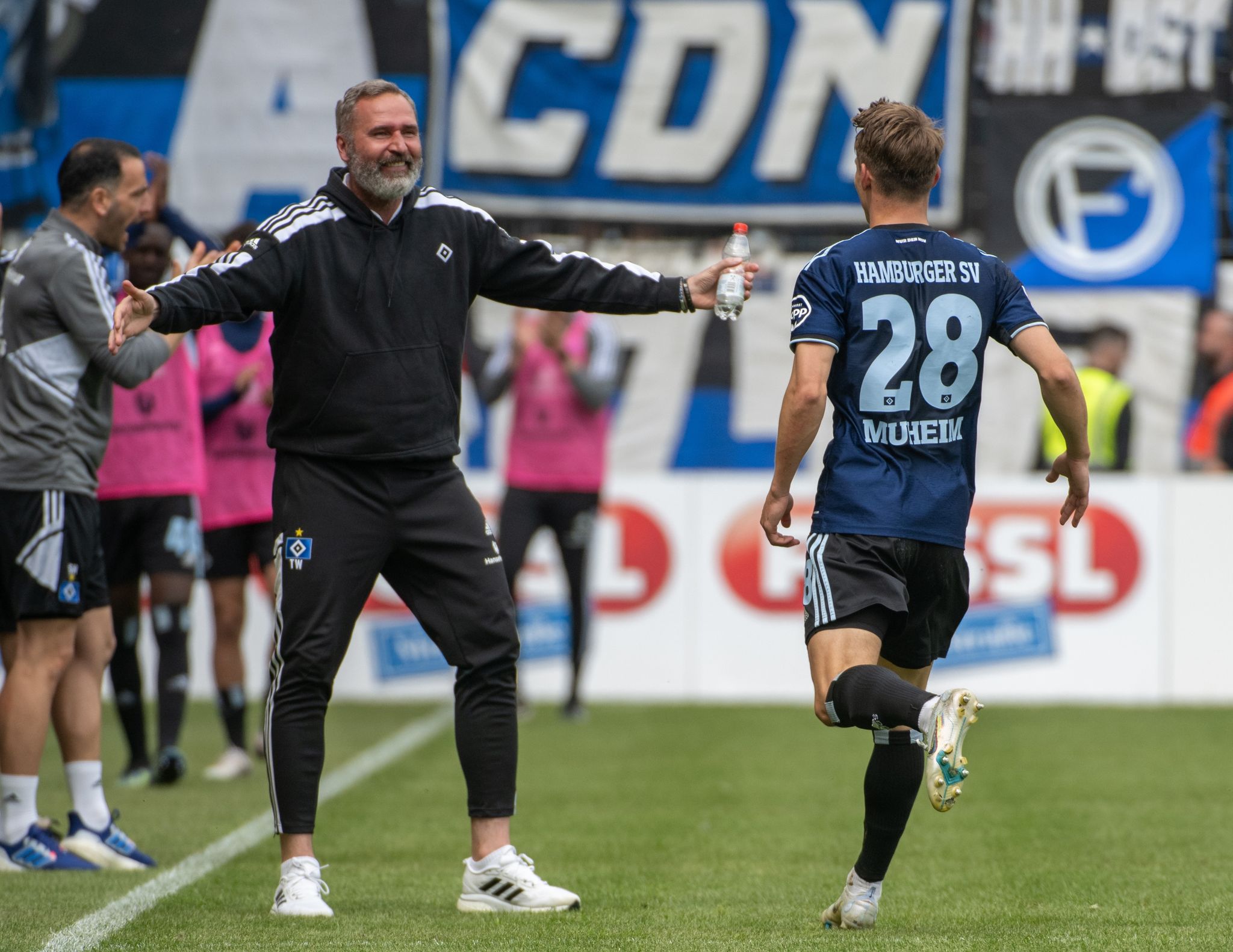 HSV auf Aufstiegskurs: Souveränes 5:1 in Regensburg