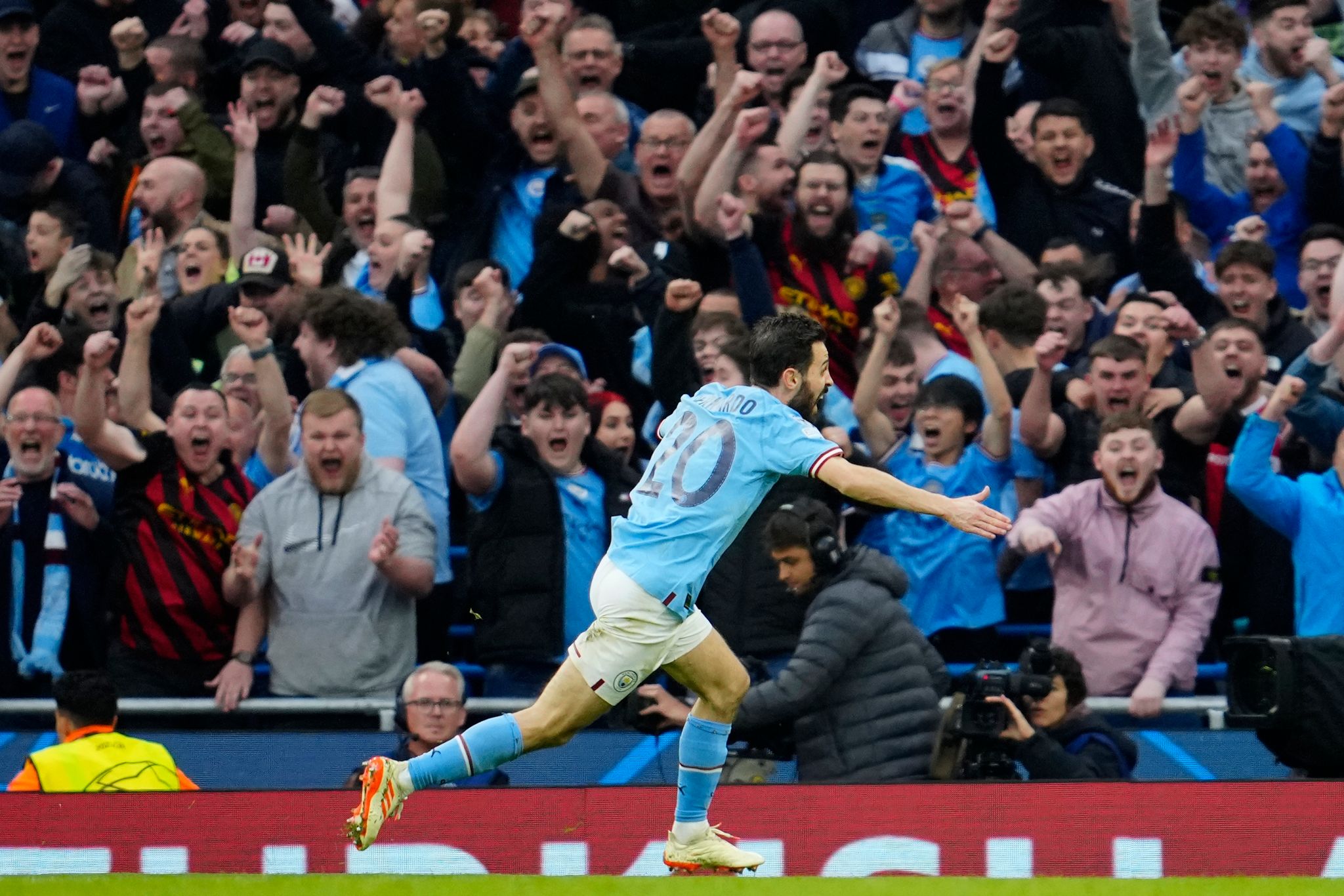 City zieht nach Gala gegen Real ins Finale ein