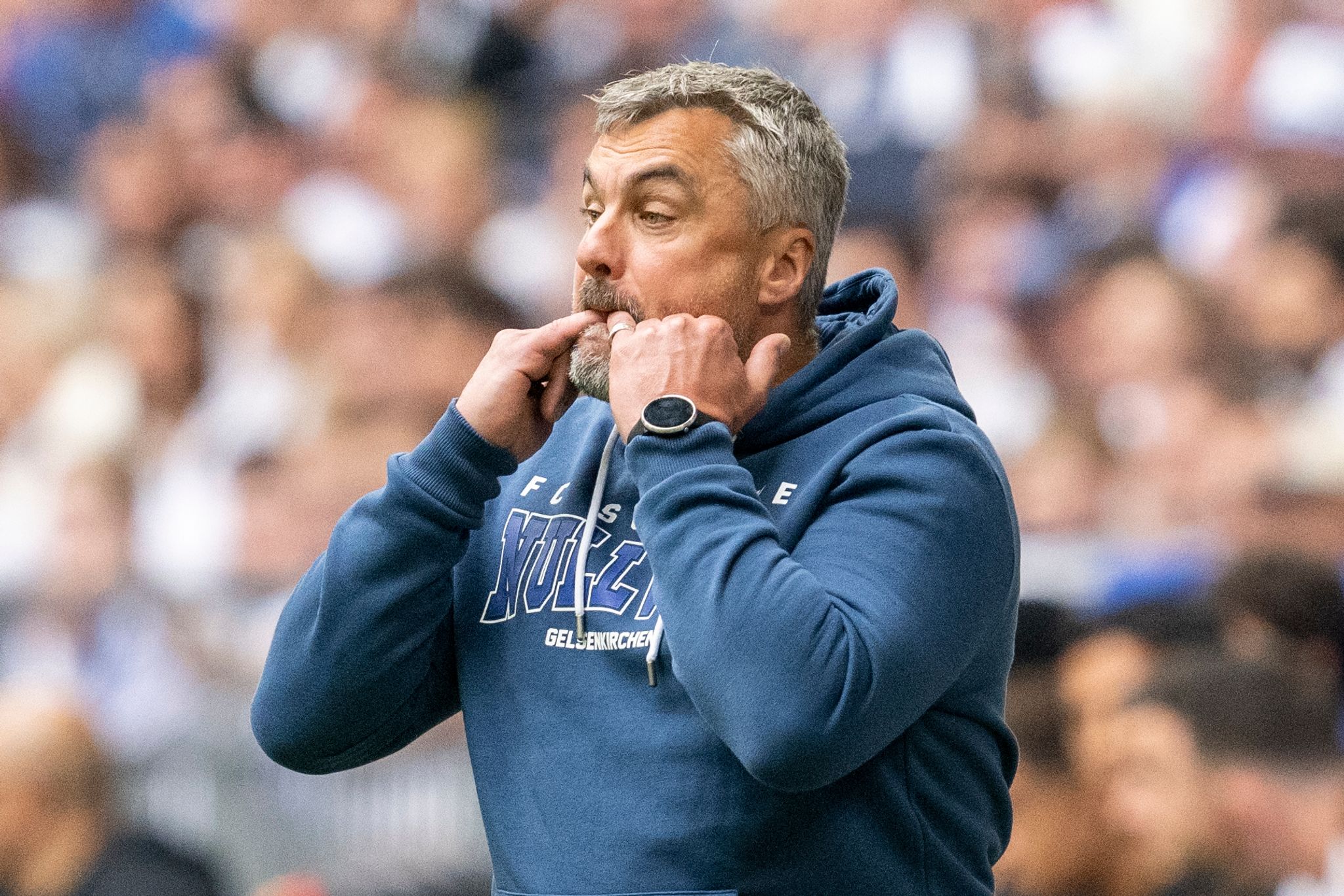 Bundesliga-Abstiegskampf: Vier Clubs müssen noch zittern