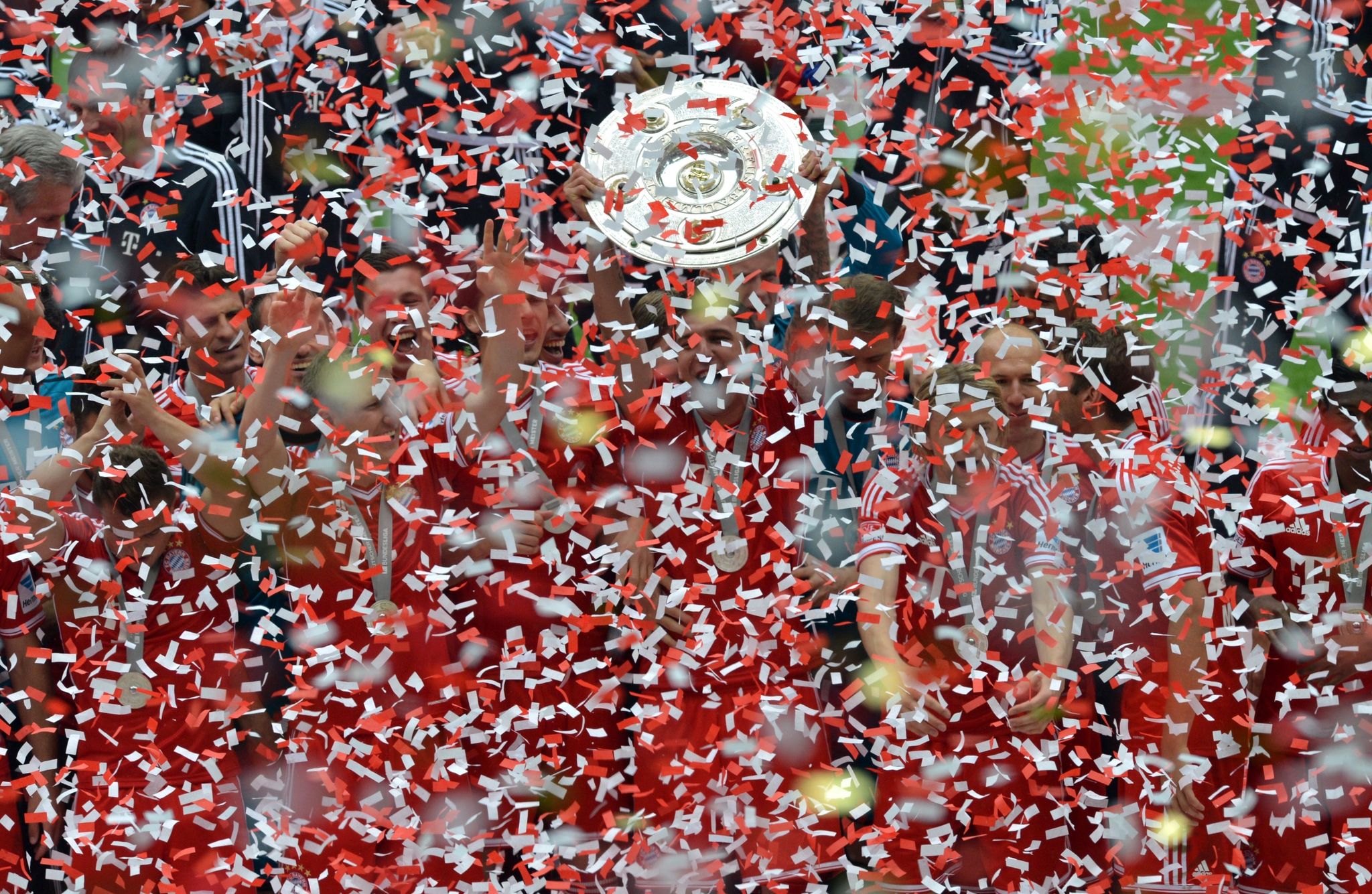 Kann Bayern den BVB sensationell noch stoppen?