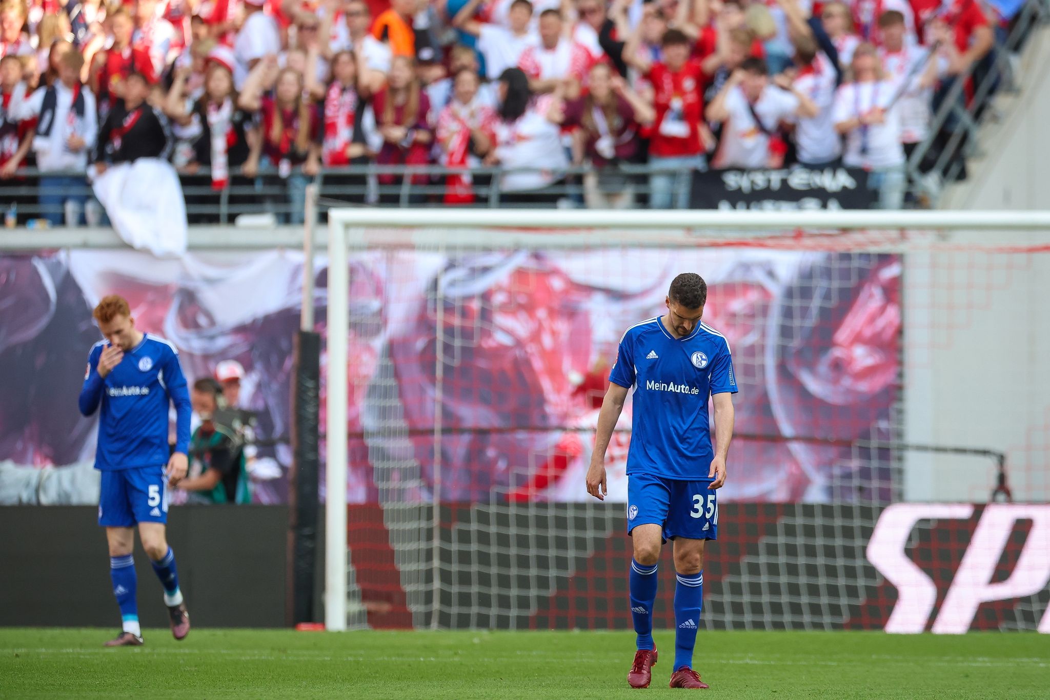 Abstieg aus der Bundesliga: Wie es für Schalke weitergeht