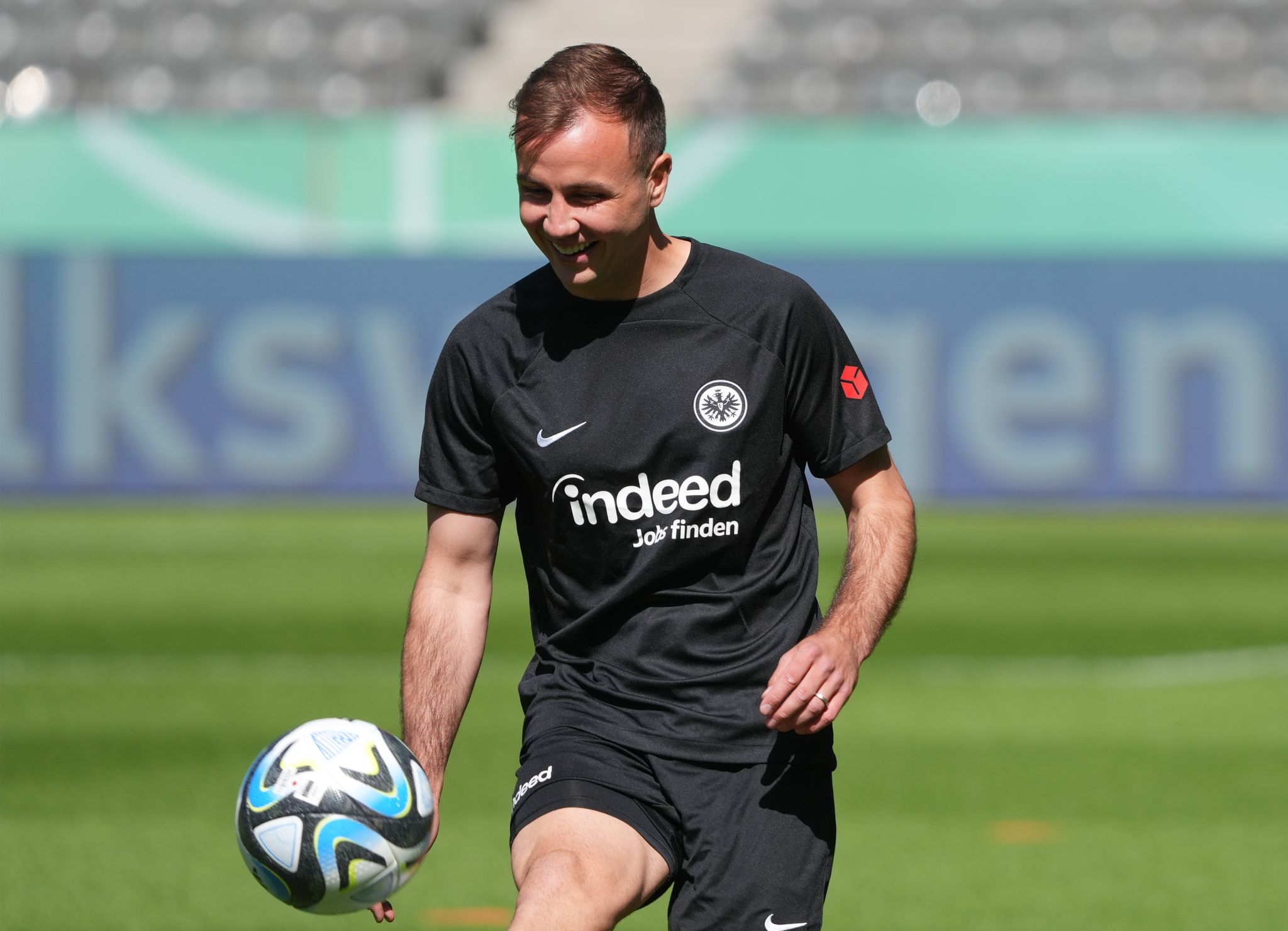 Götze verlängert bei Eintracht bis 2026