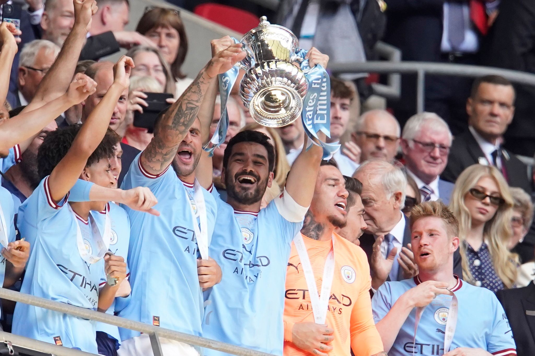 Gündogans Traum: Man City vor historischem Triumph