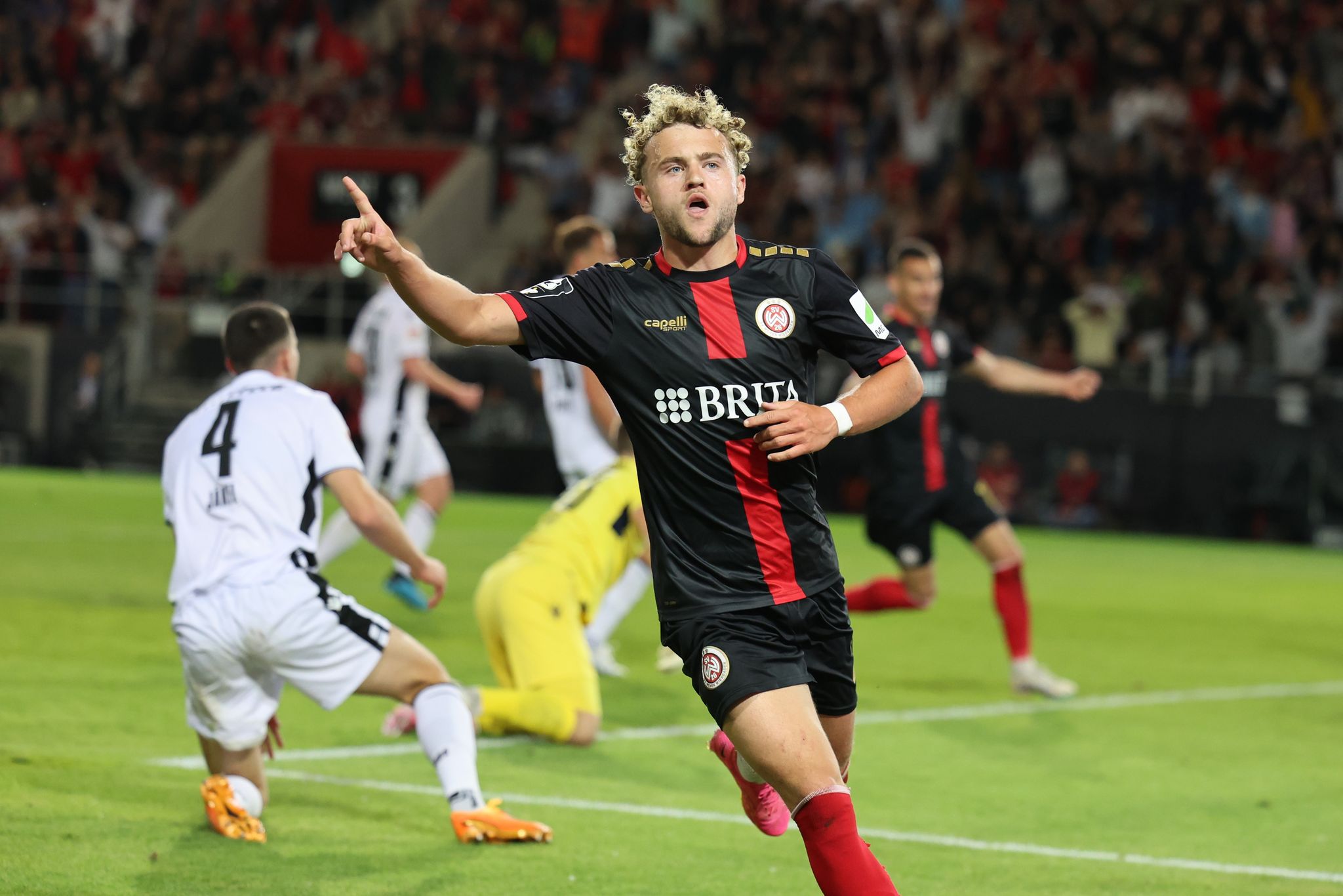 Wiesbadens Stürmer Hollerbach vor Wechsel zum 1. FC Köln