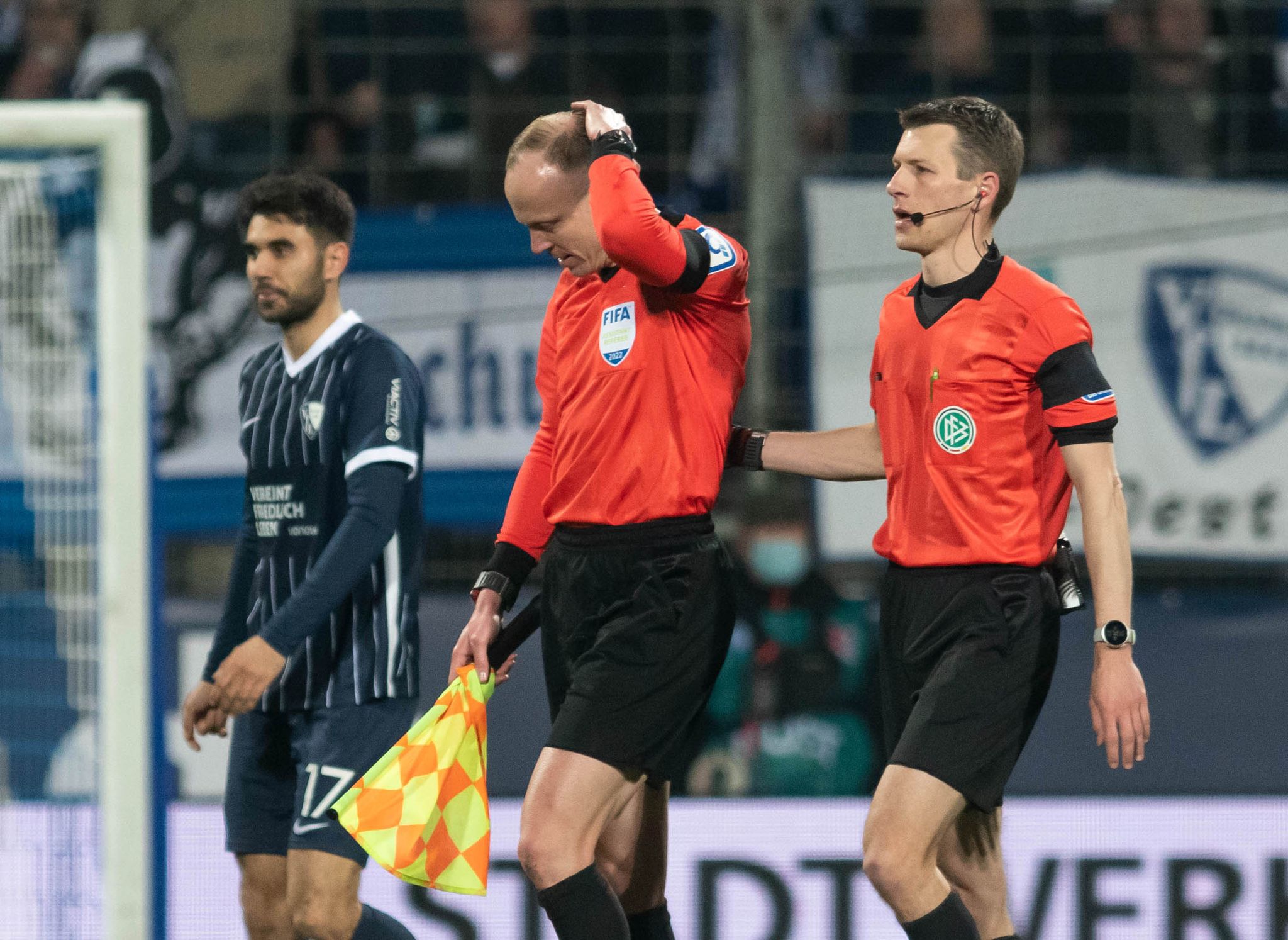 Becherwurf auf Linienrichter: Fan zu Geldstrafe verurteilt