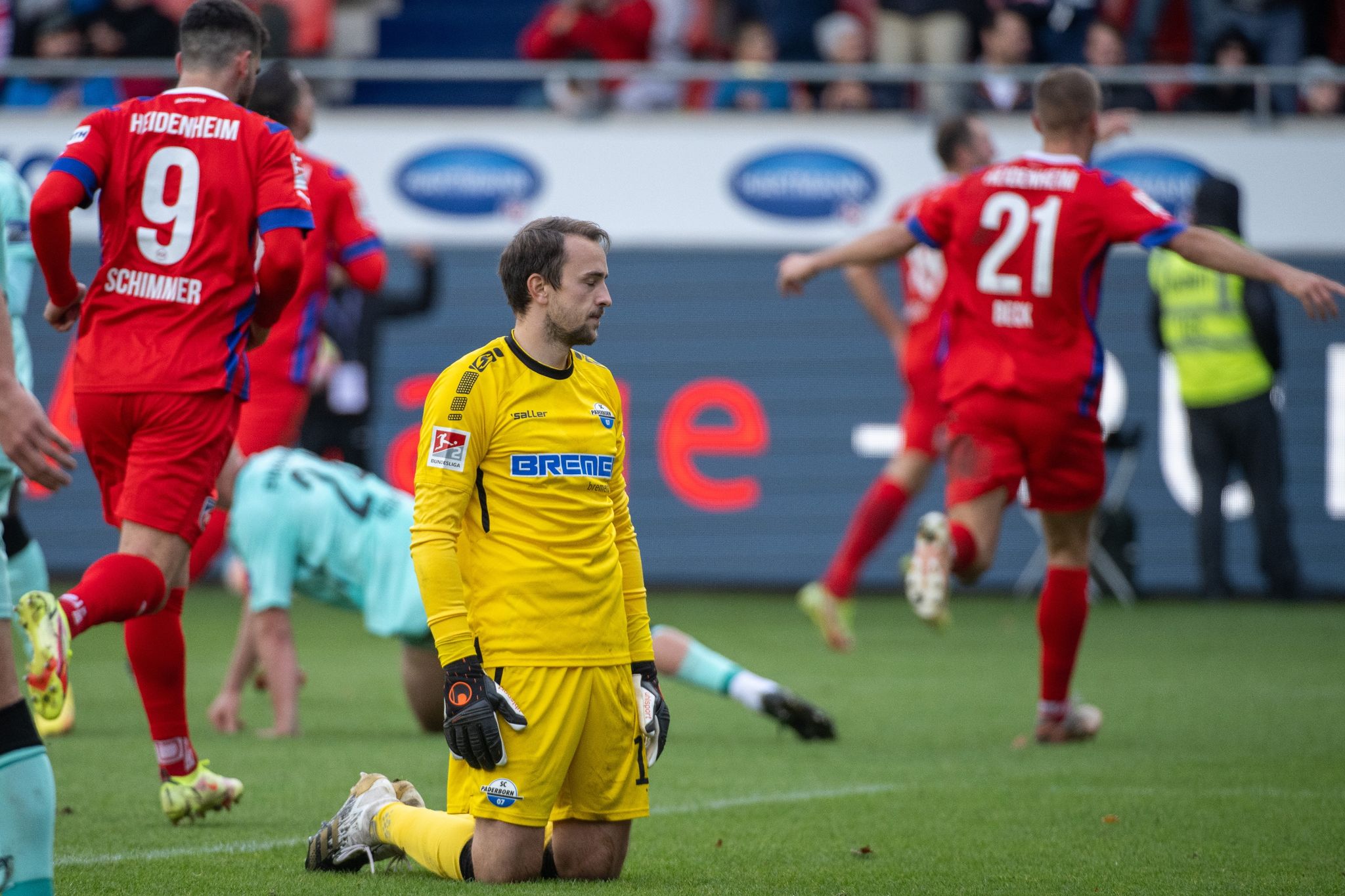 RB Leipzig verpflichtet Torwart Zingerle aus Paderborn