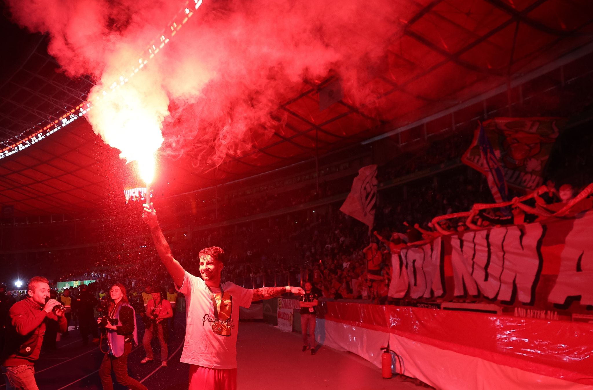 Wegen Pyro-Fackel: Szoboszlai droht Geldstrafe von Leipzig