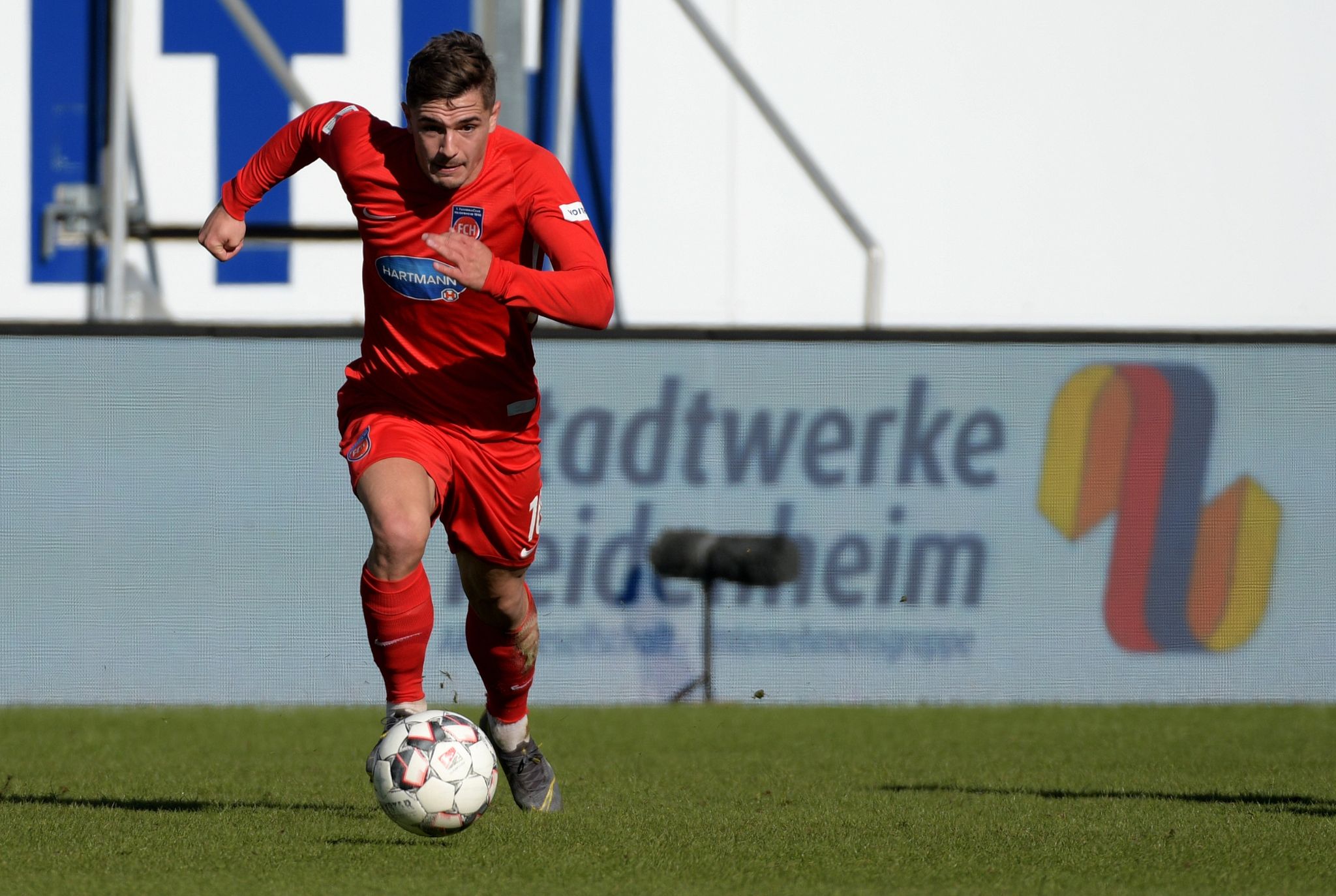 Aufsteiger Heidenheim holt Dovedan zurück