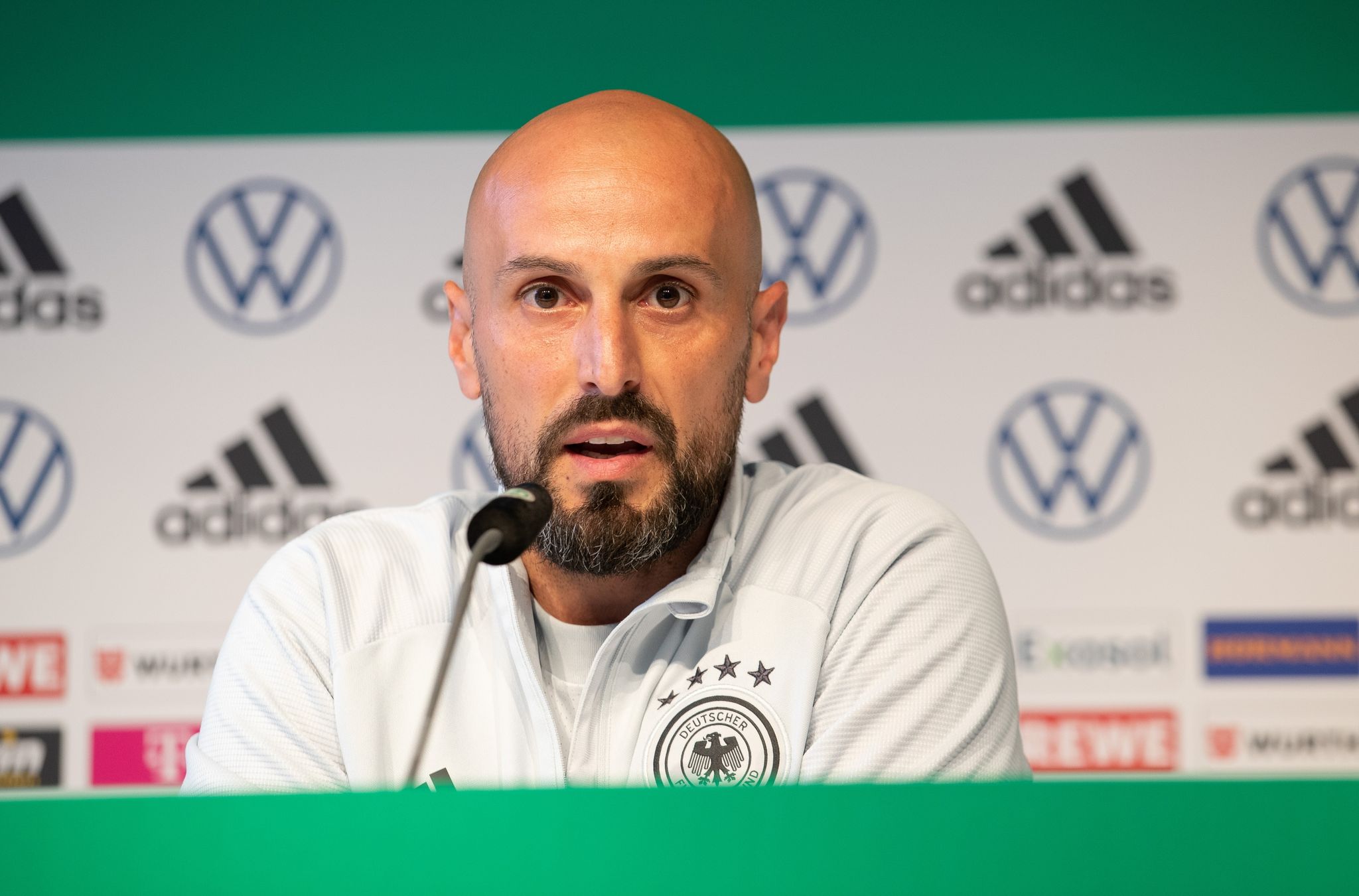 Trainer Di Salvo wägt ab: Wer wird der EM-Kapitän der U21?