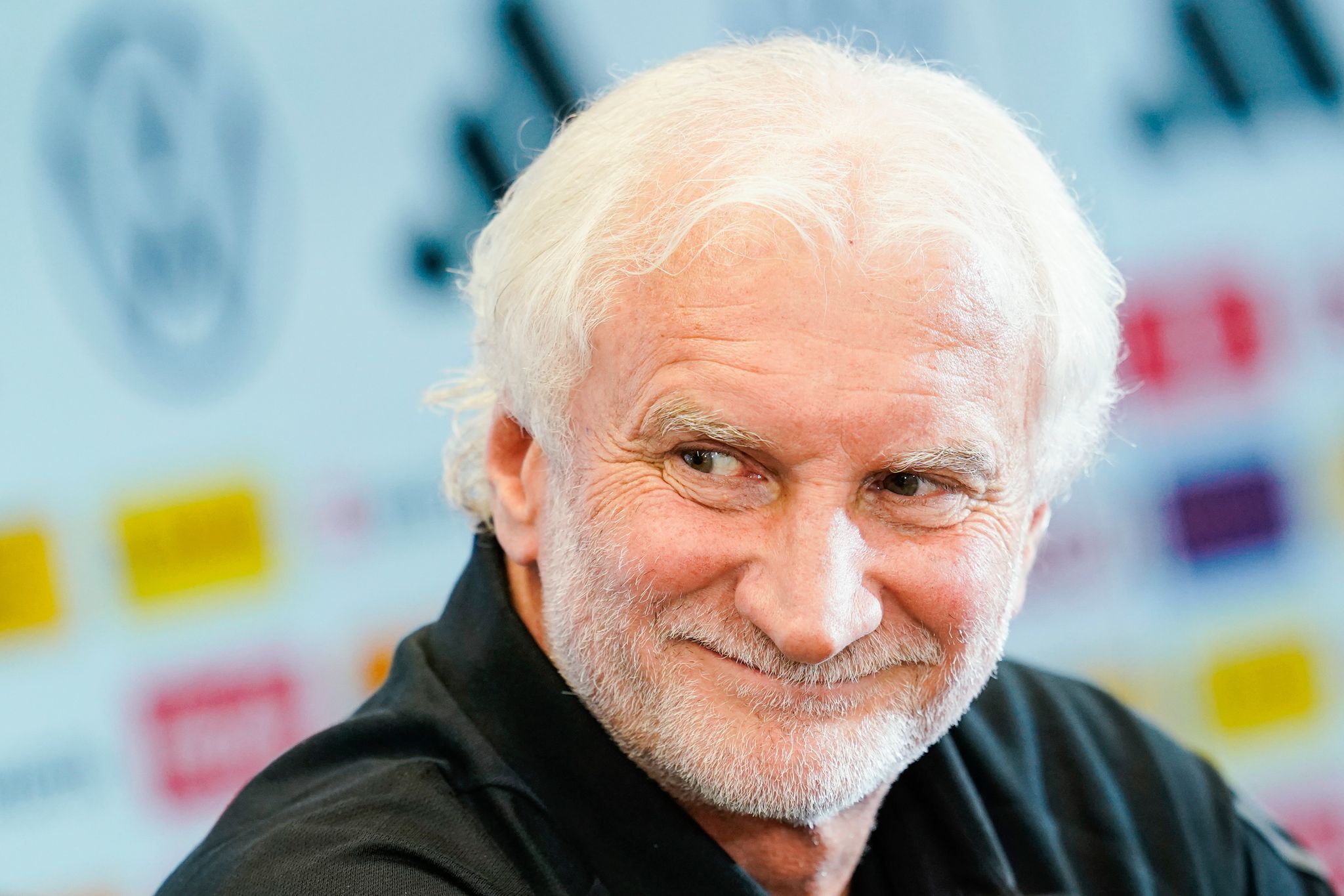 Völler setzt auf Sieg gegen Kolumbien und stützt Flick