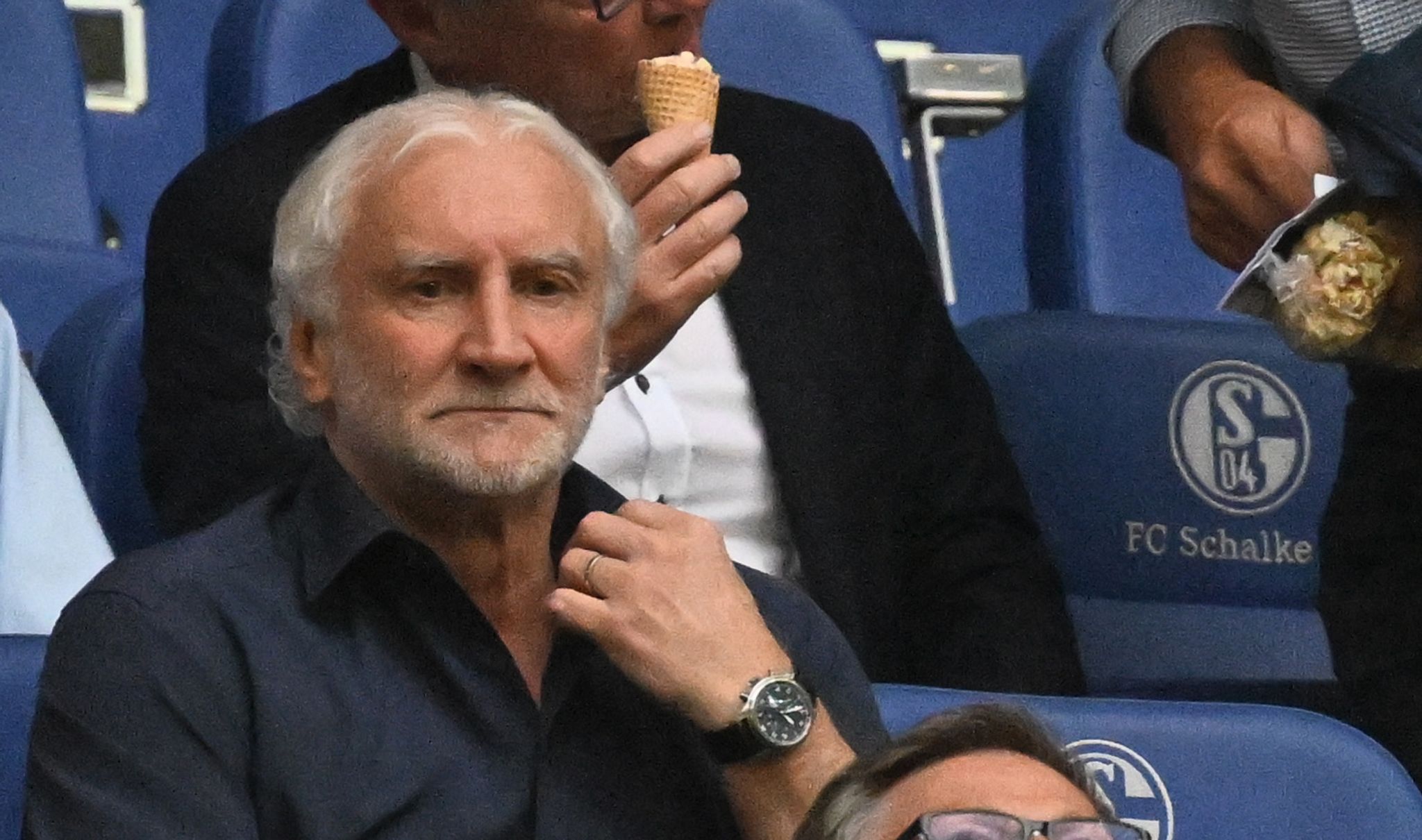 Völler lobt Reaktion auf Rassismus-Eklat bei U21